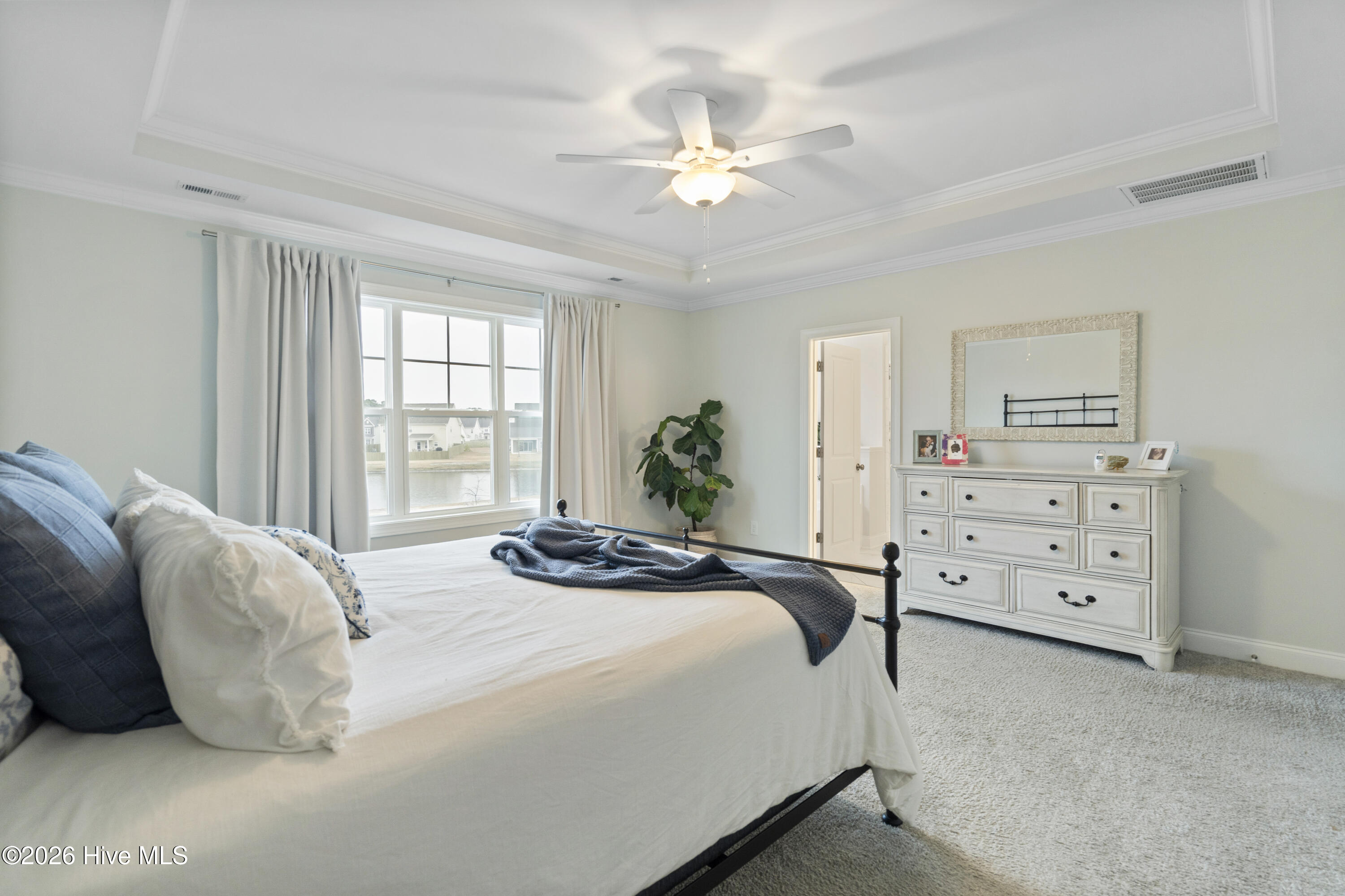 100549659 | Photo 47