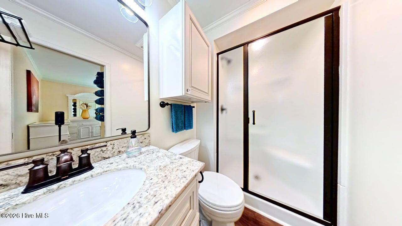 100570036 | Photo 18