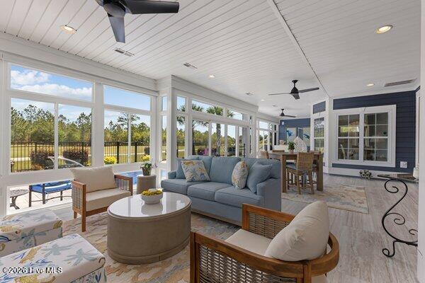 100566172 | Photo 41