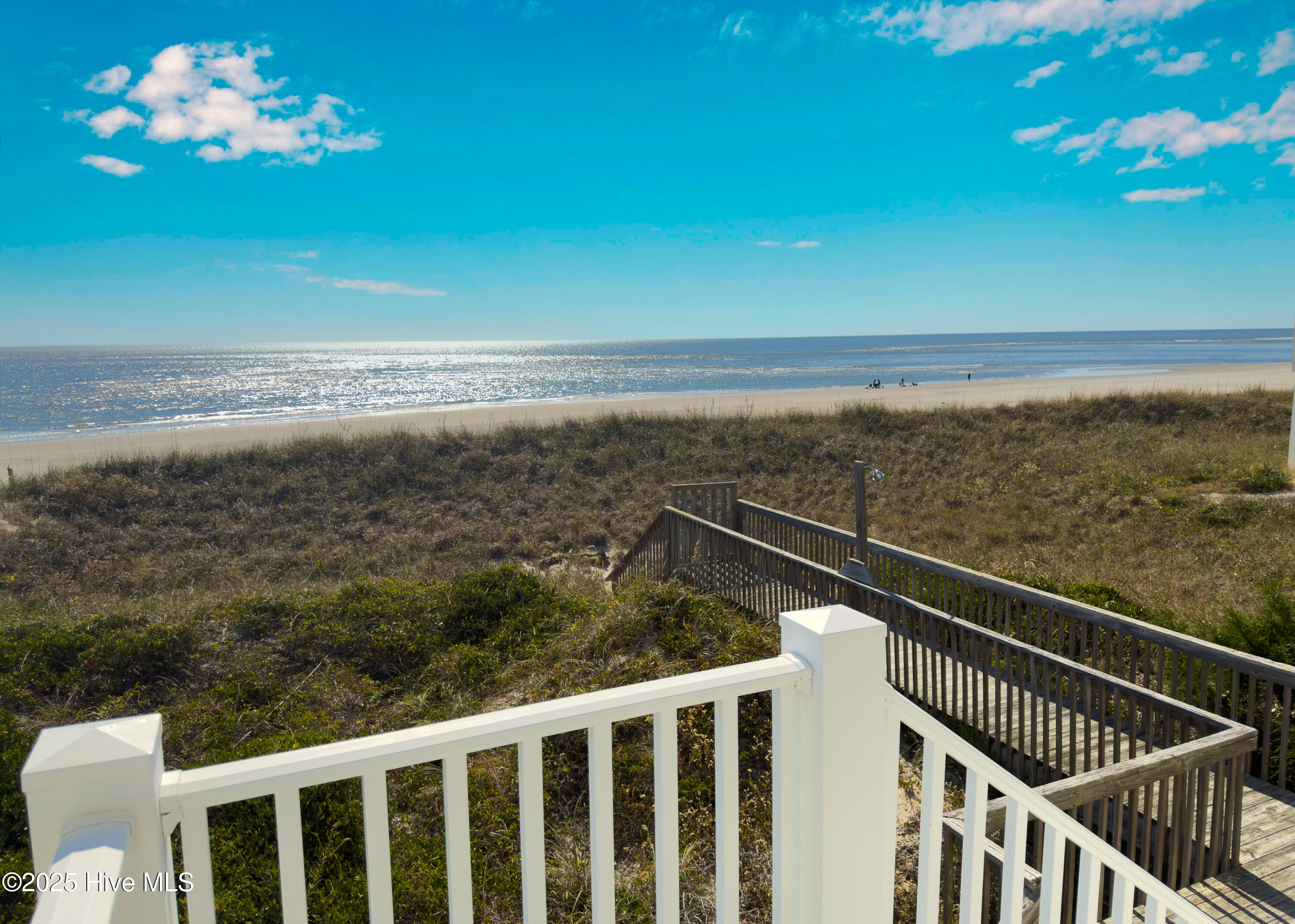 100541150 | Photo 54