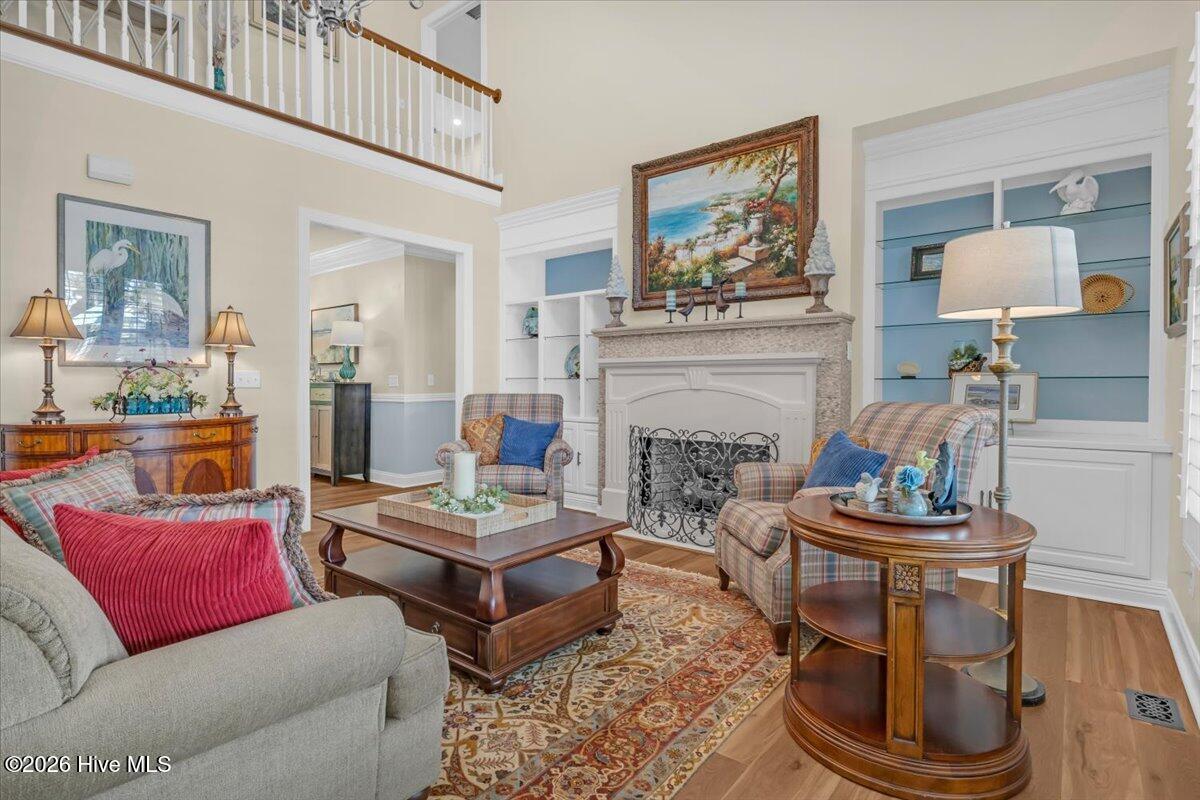 100567087 | Photo 15