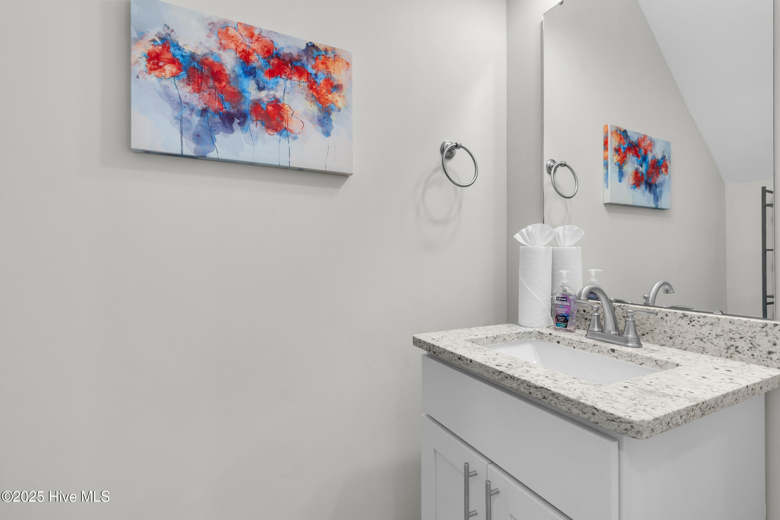 100546887 | Photo 18