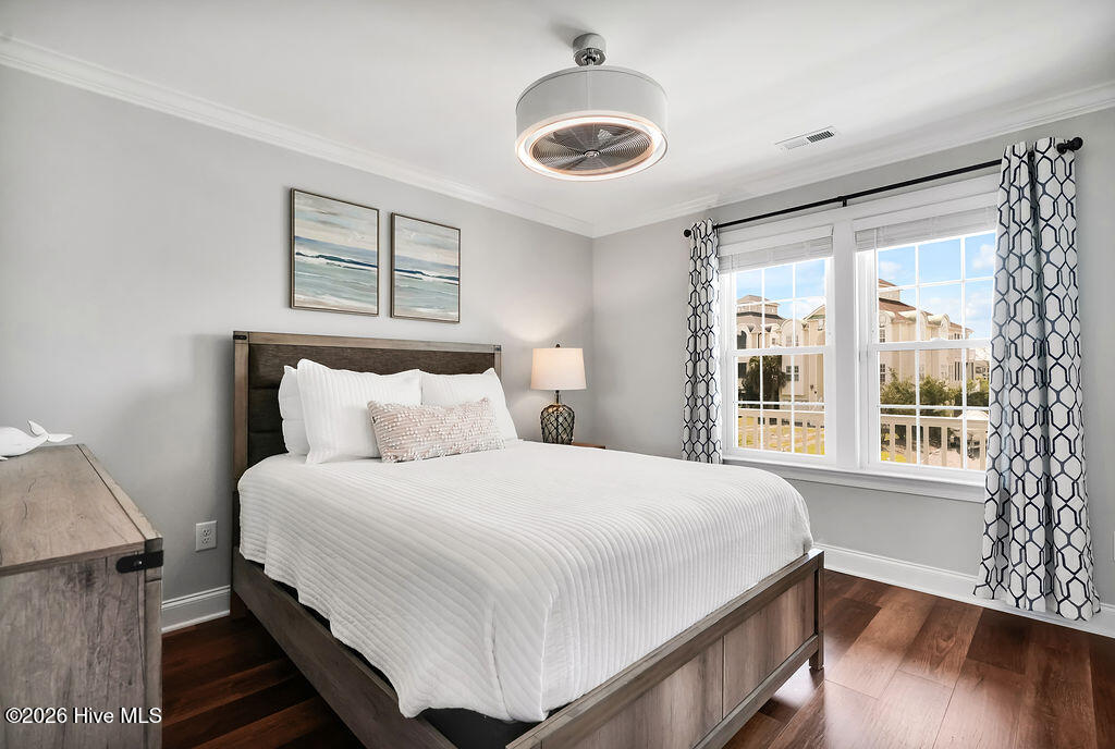 100566237 | Photo 11