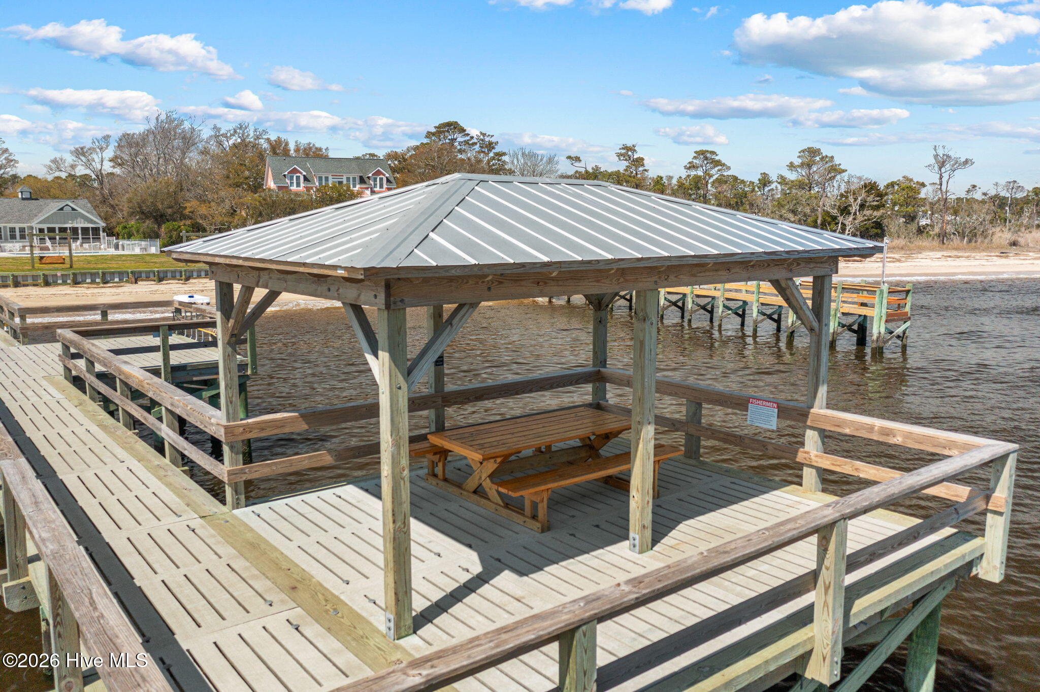 100561697 | Photo 43