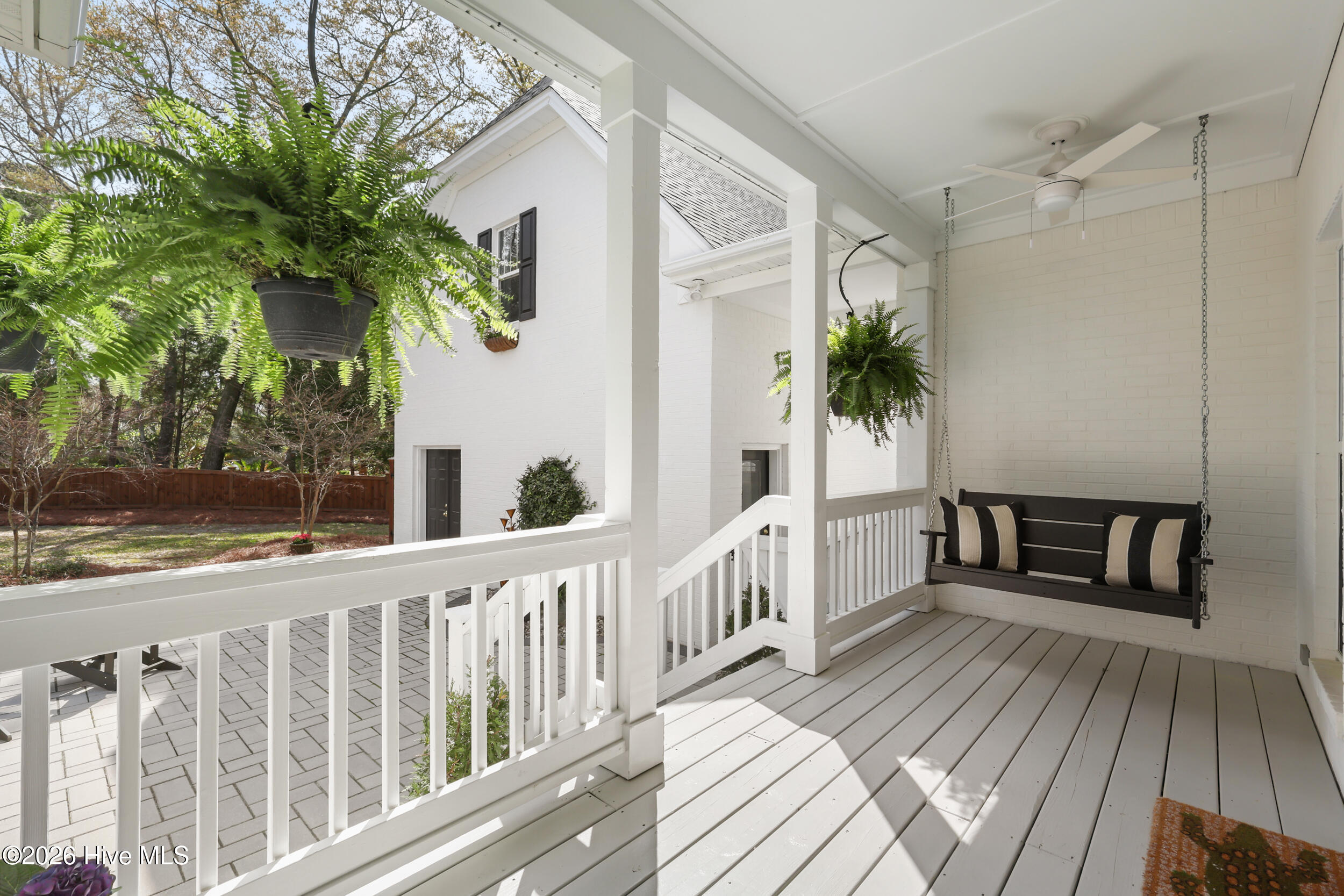 100562808 | Photo 38