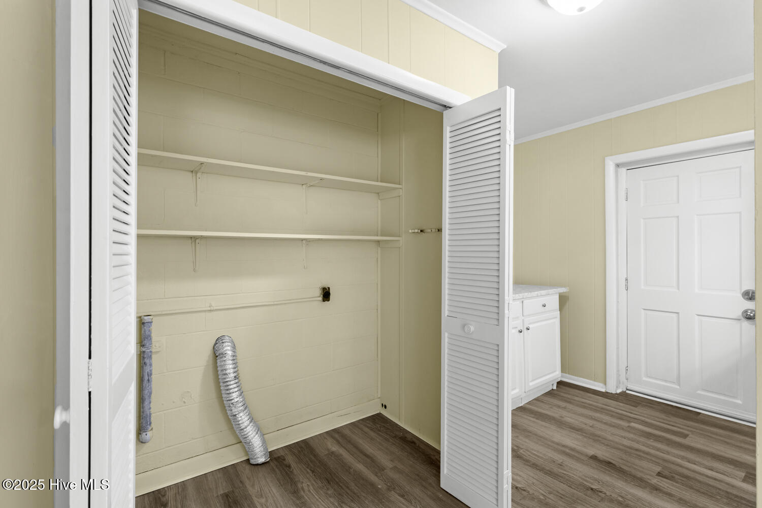 100534316 | Photo 23