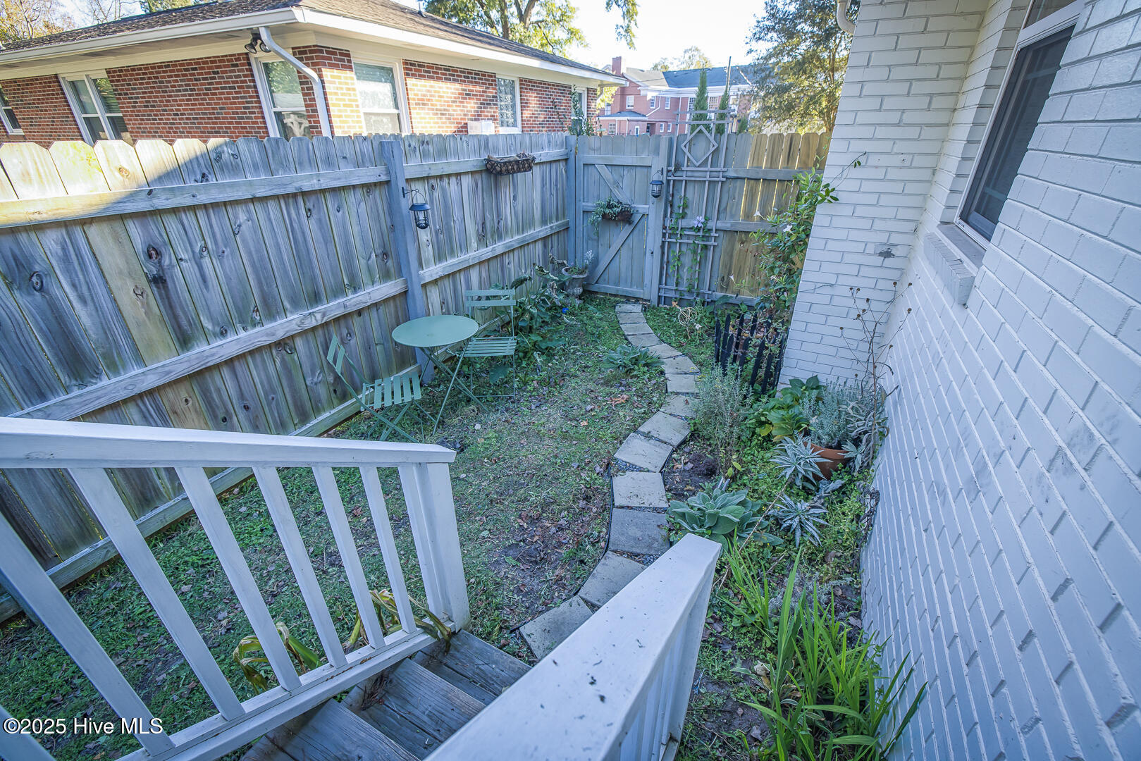 100556956 | Photo 58