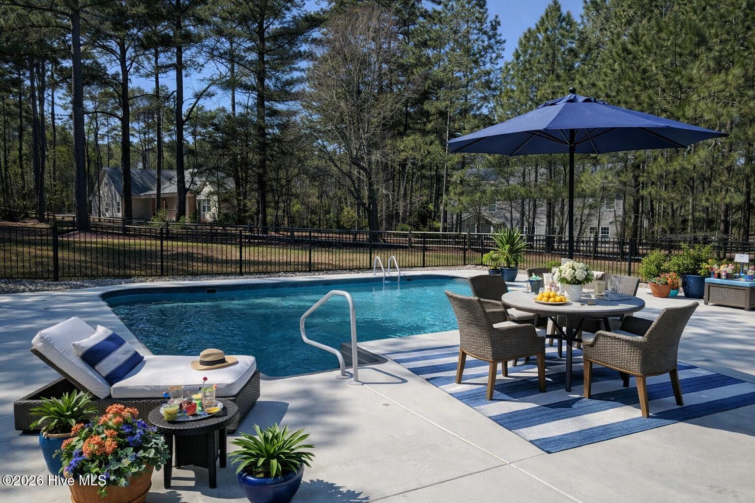 102 Roxburgh Court