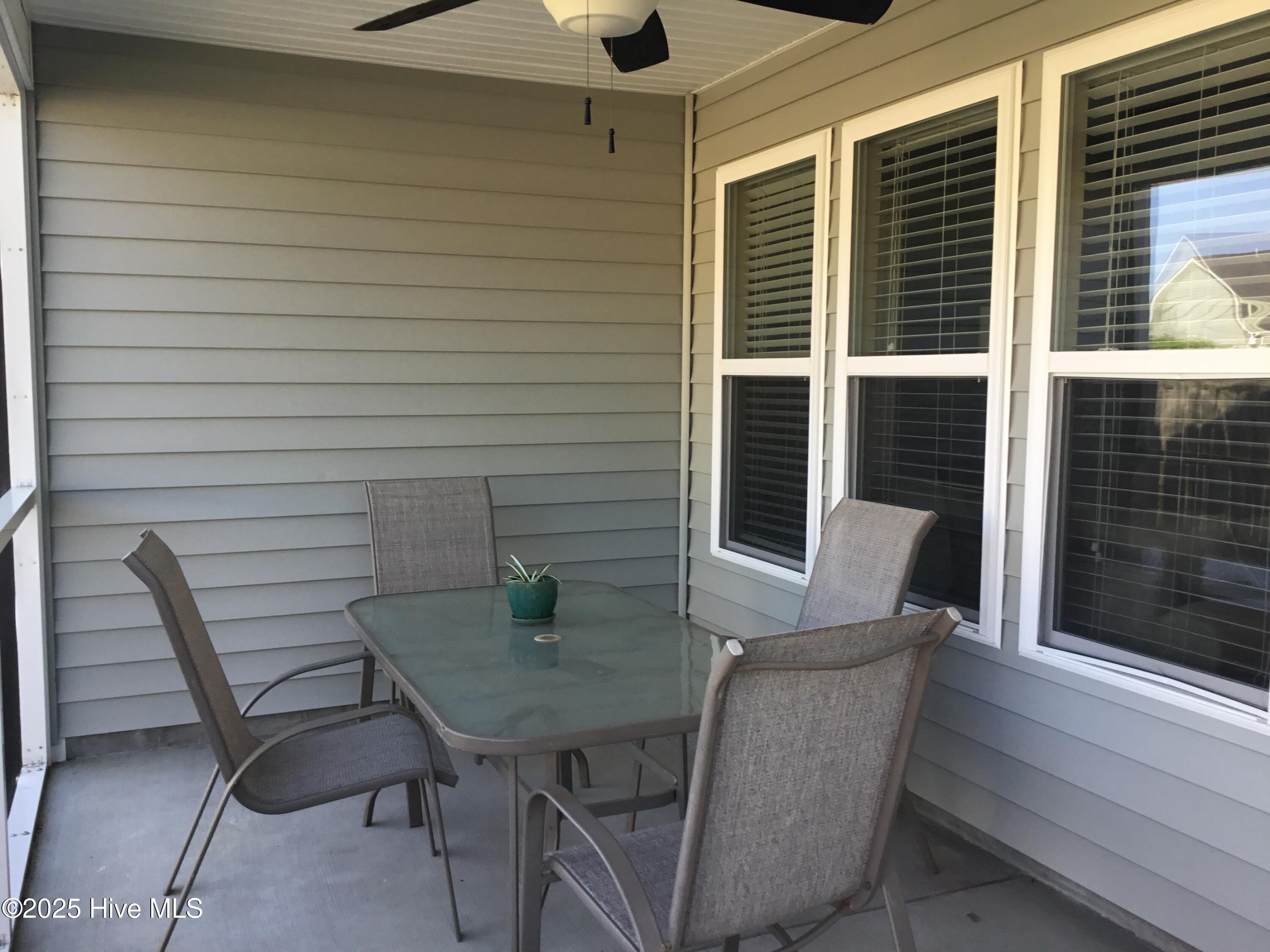 100565967 | Photo 10