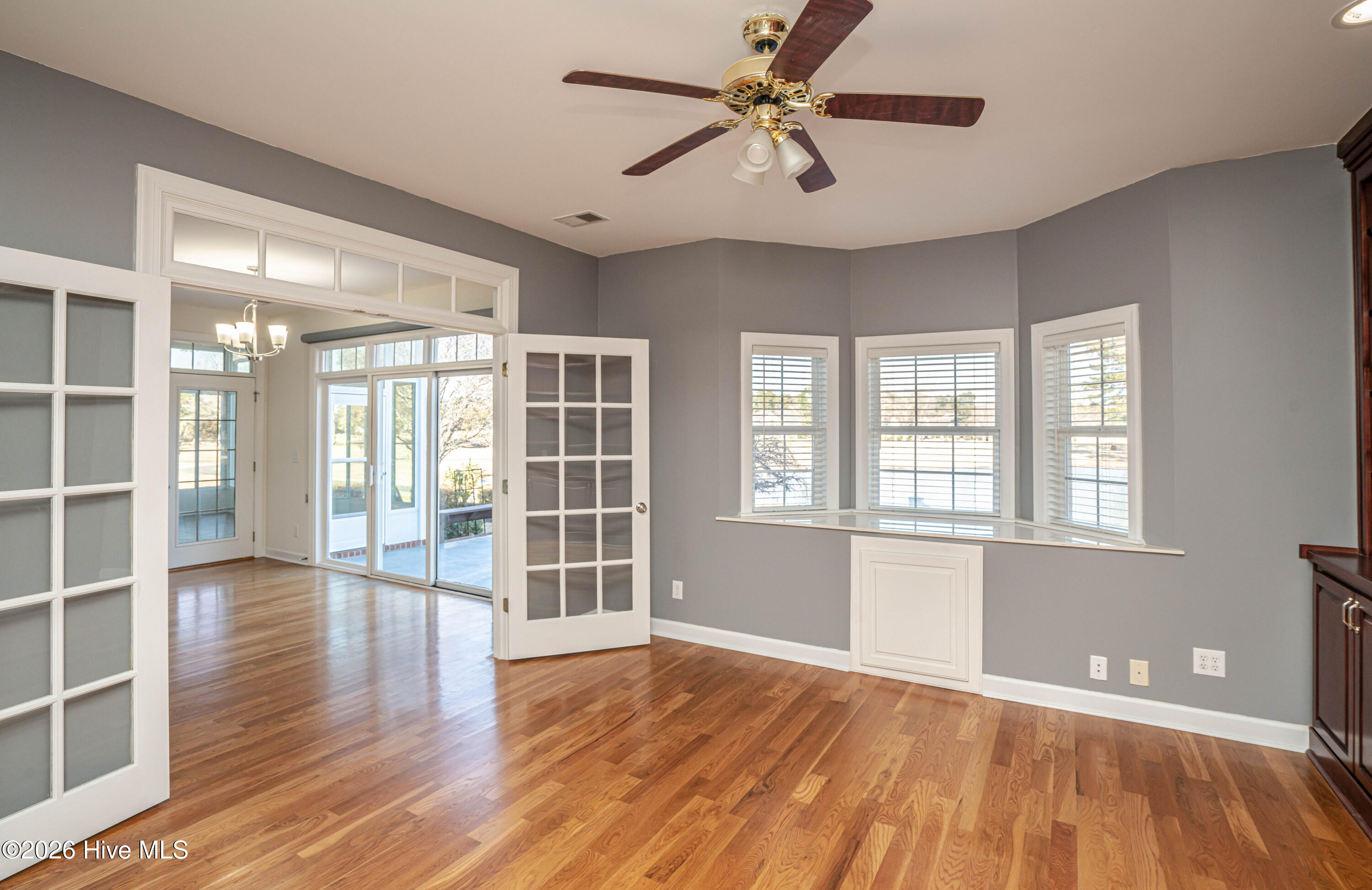 100553430 | Photo 37