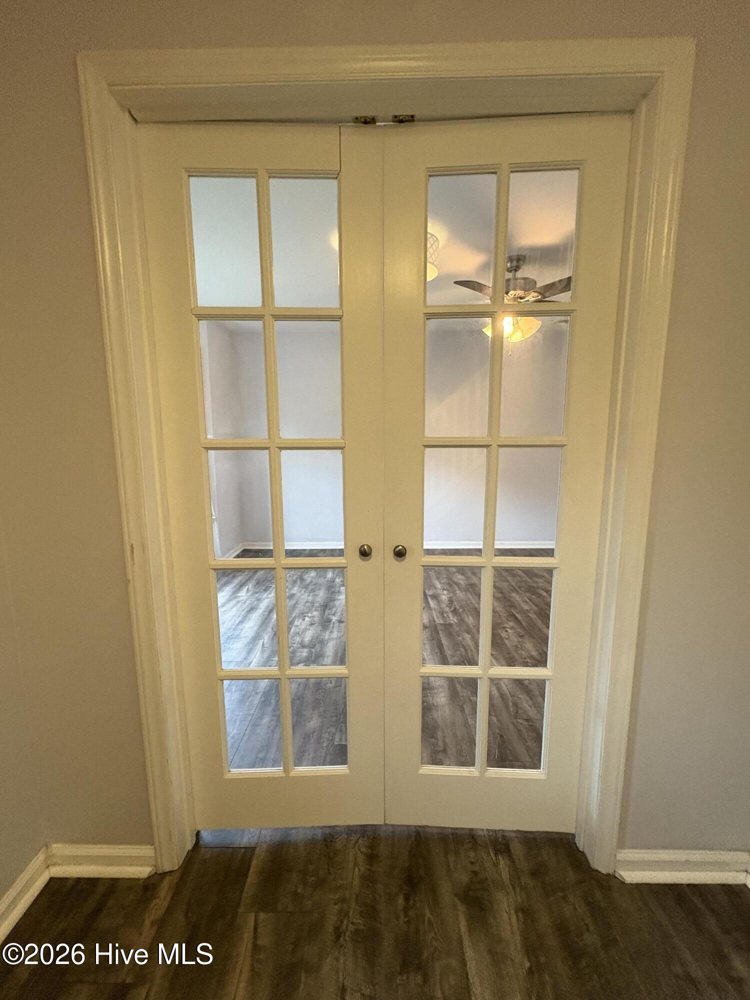 100562372 | Photo 10