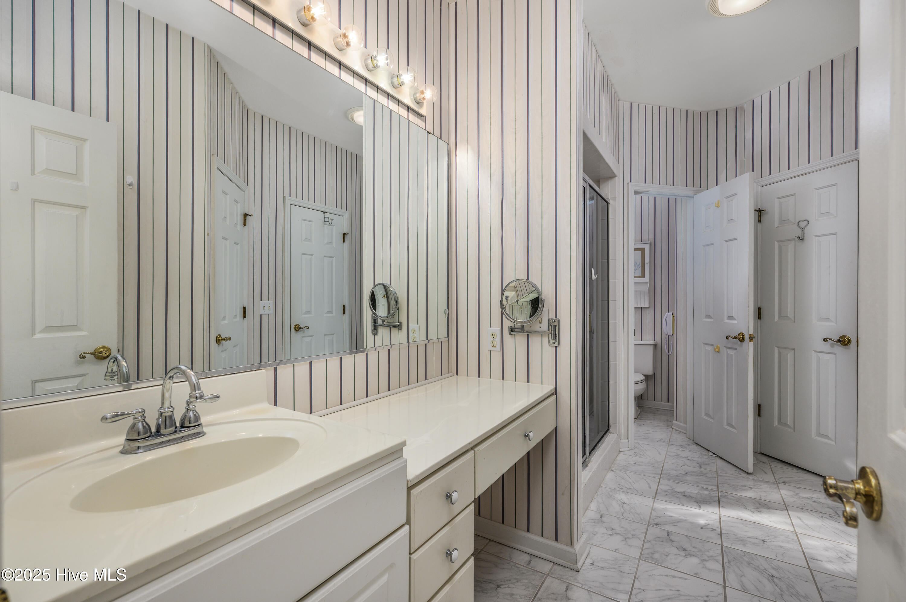 100541509 | Photo 29