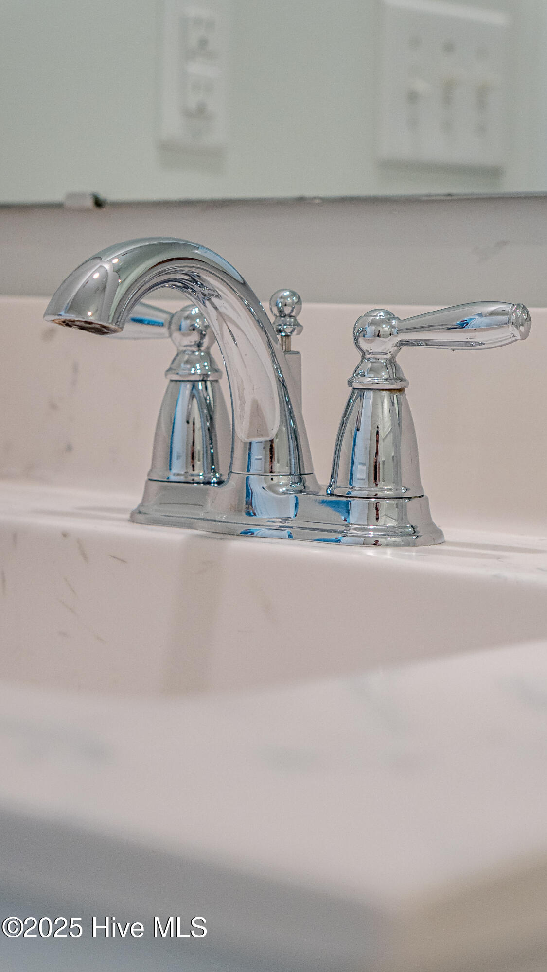 100526053 | Photo 28