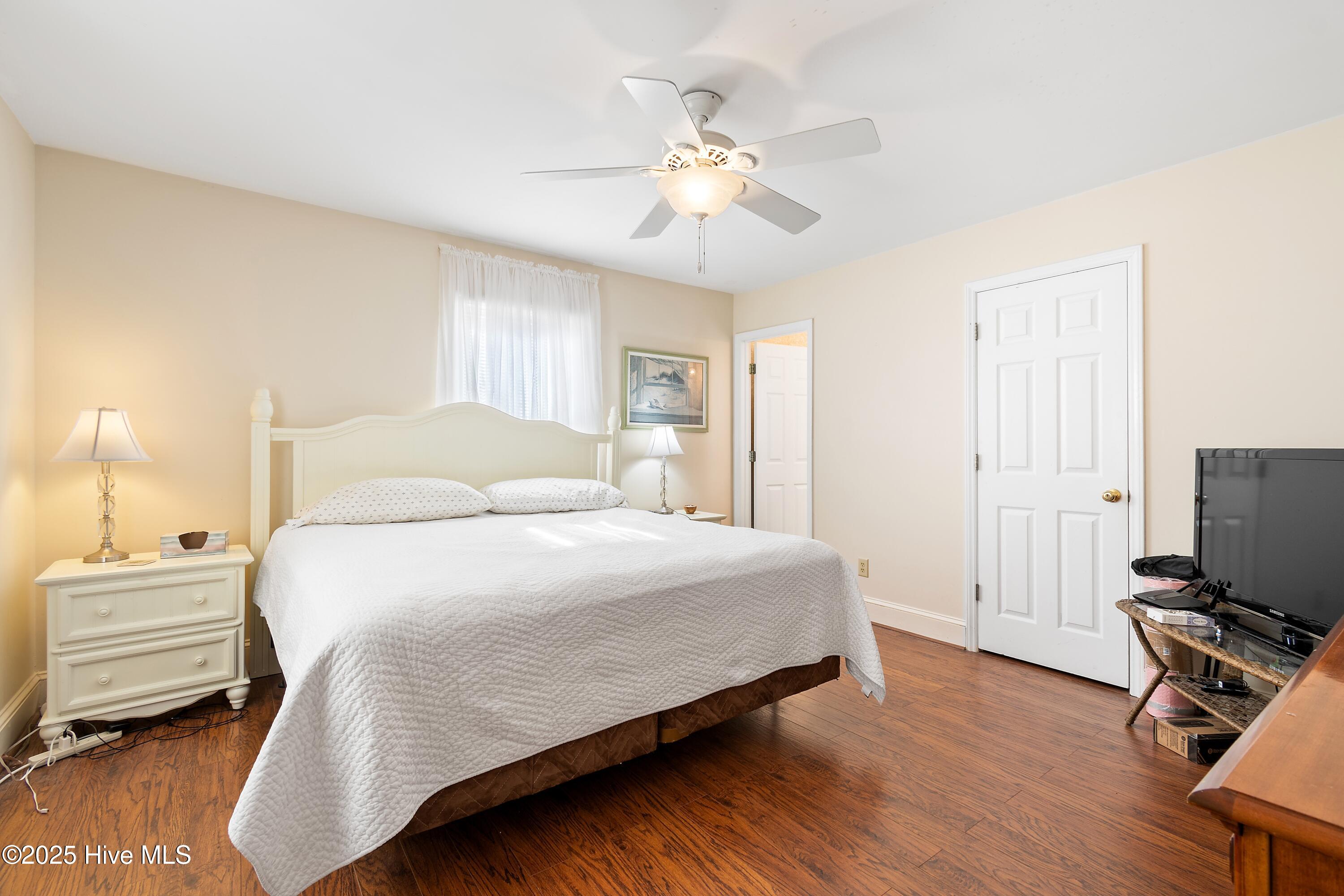 100541656 | Photo 16