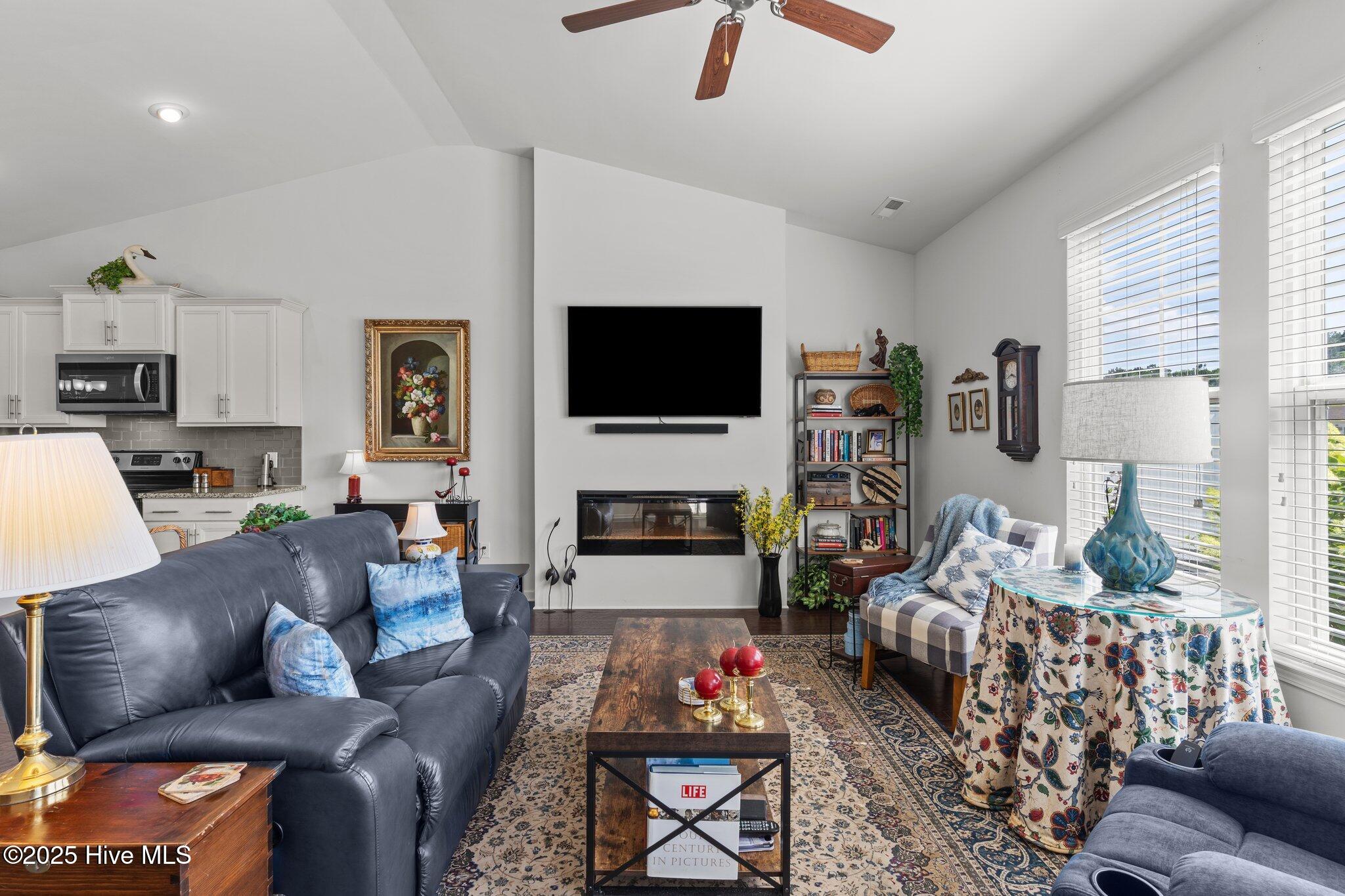 627 Cambeck Drive SE Unit 3, Leland, NC 28451 – photo 8: 28-web-or-mls-BTS08257