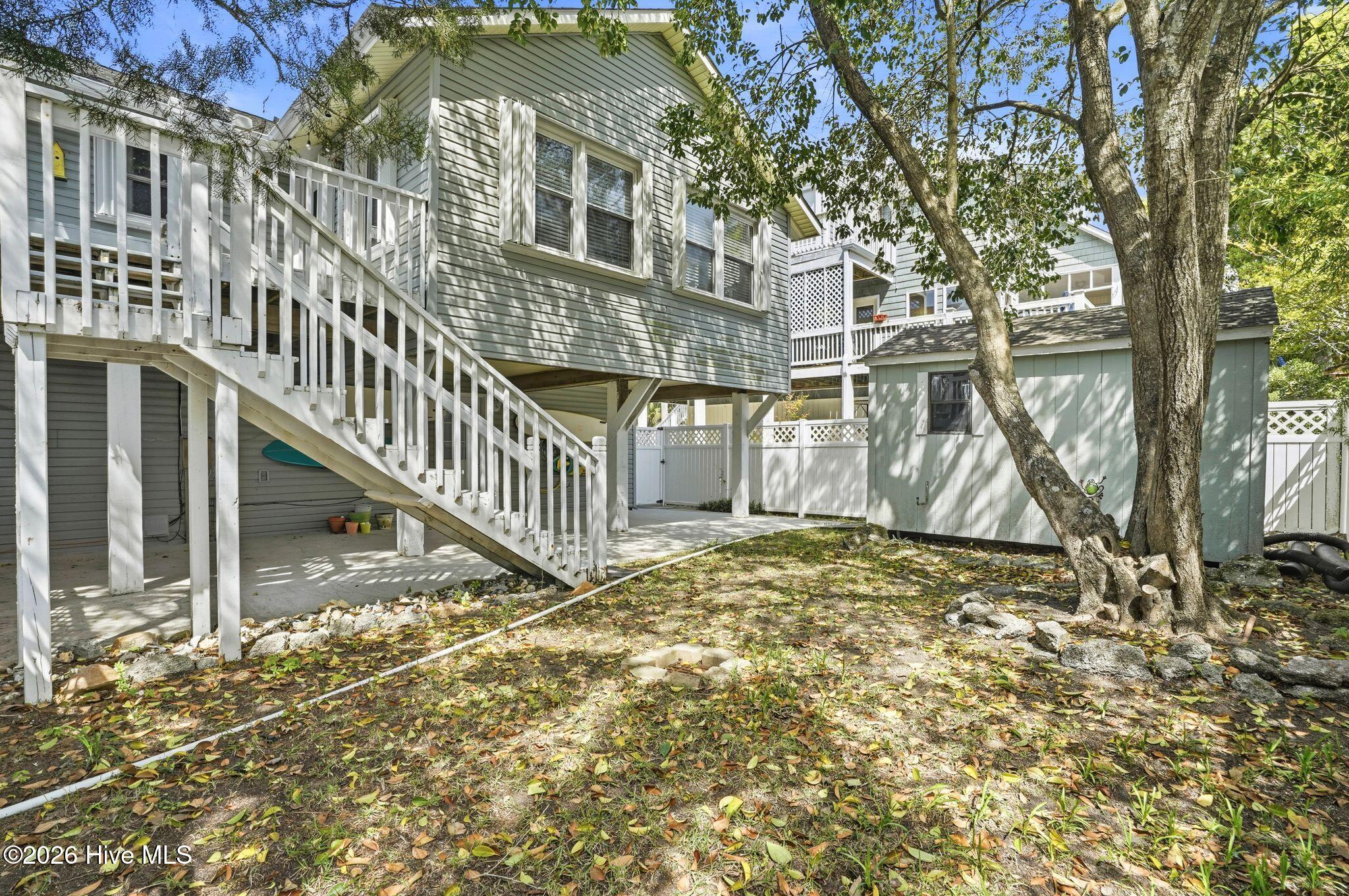 100566734 | Photo 32