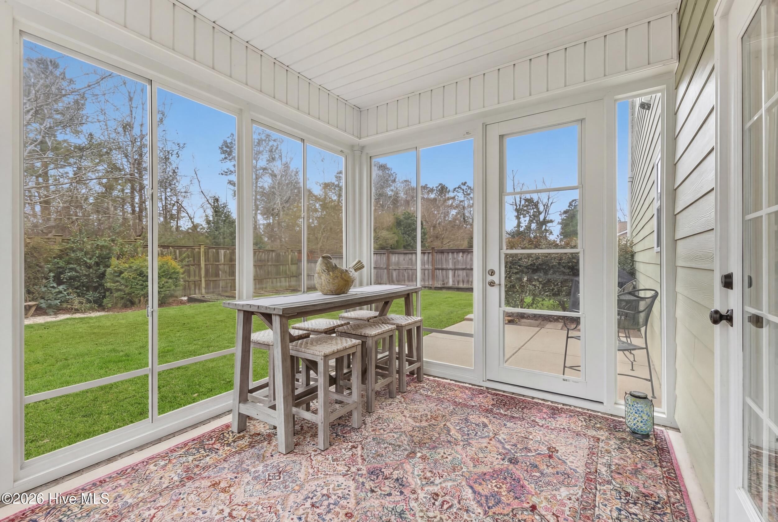 100554071 | Photo 39