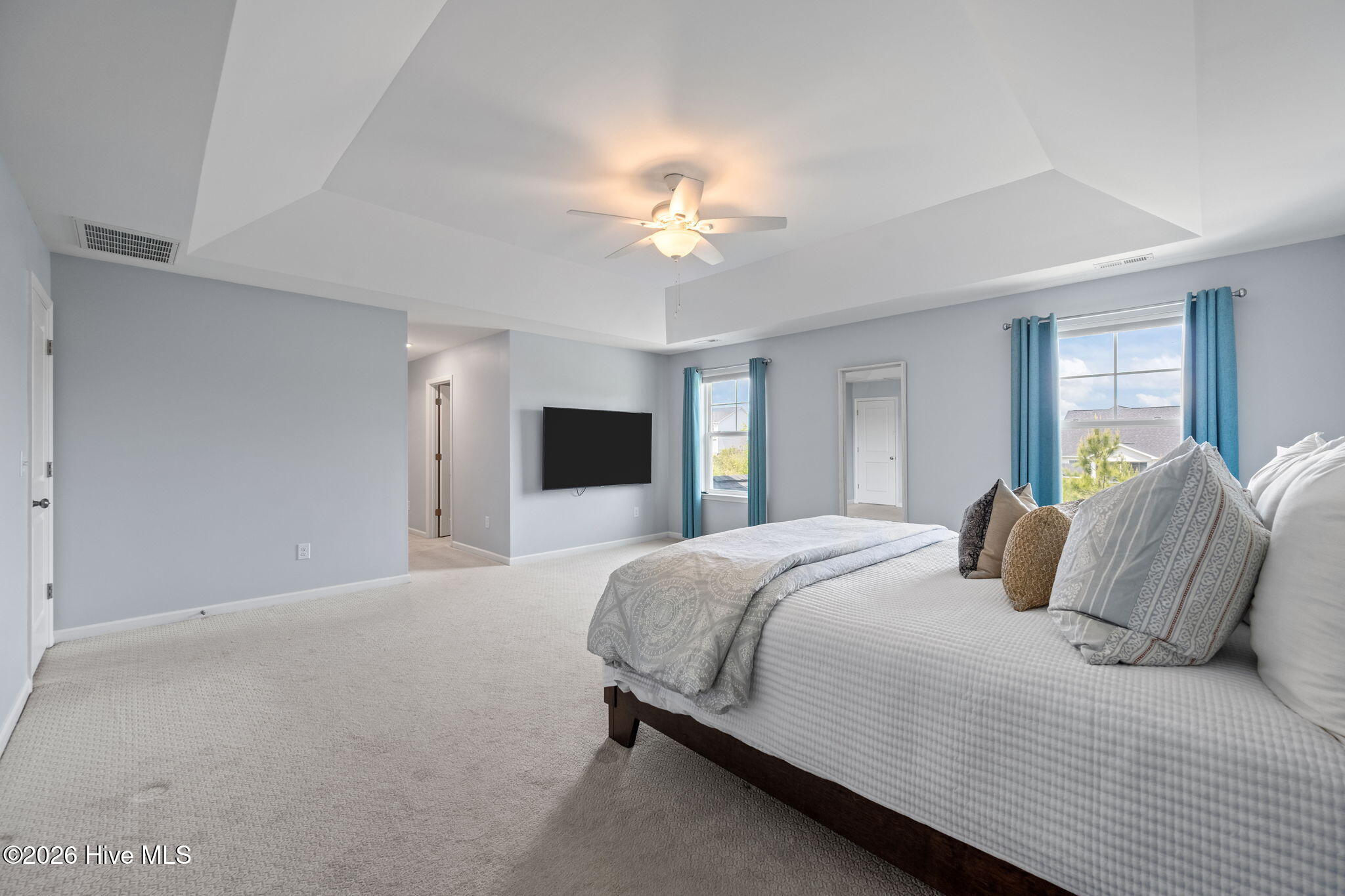 100567442 | Photo 21