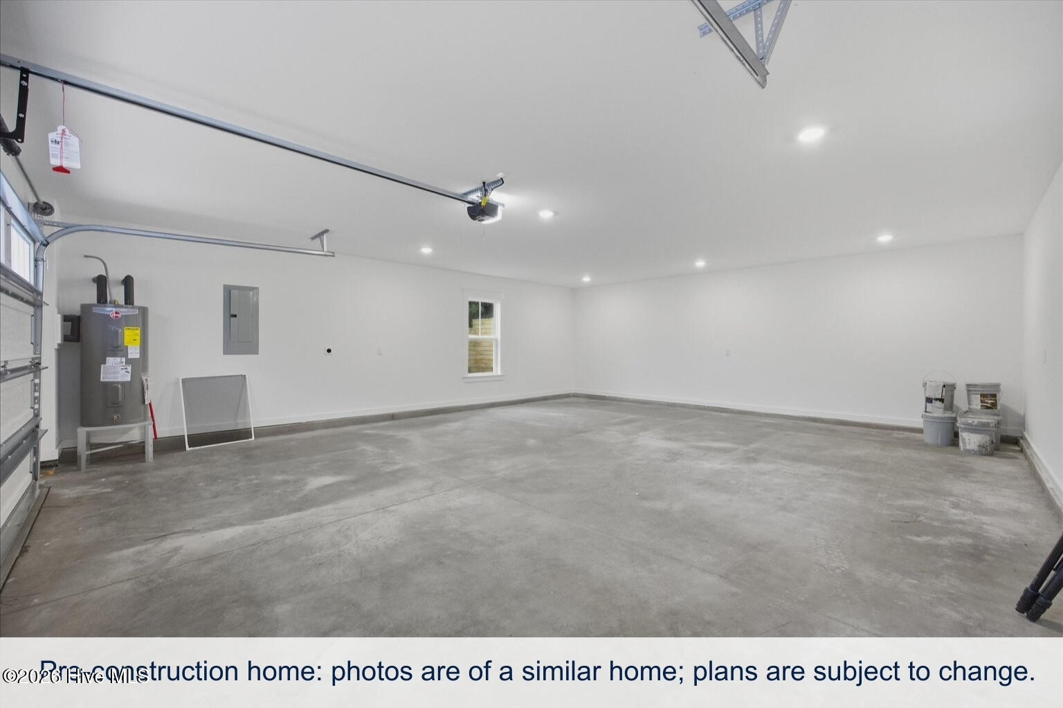 100567849 | Photo 54