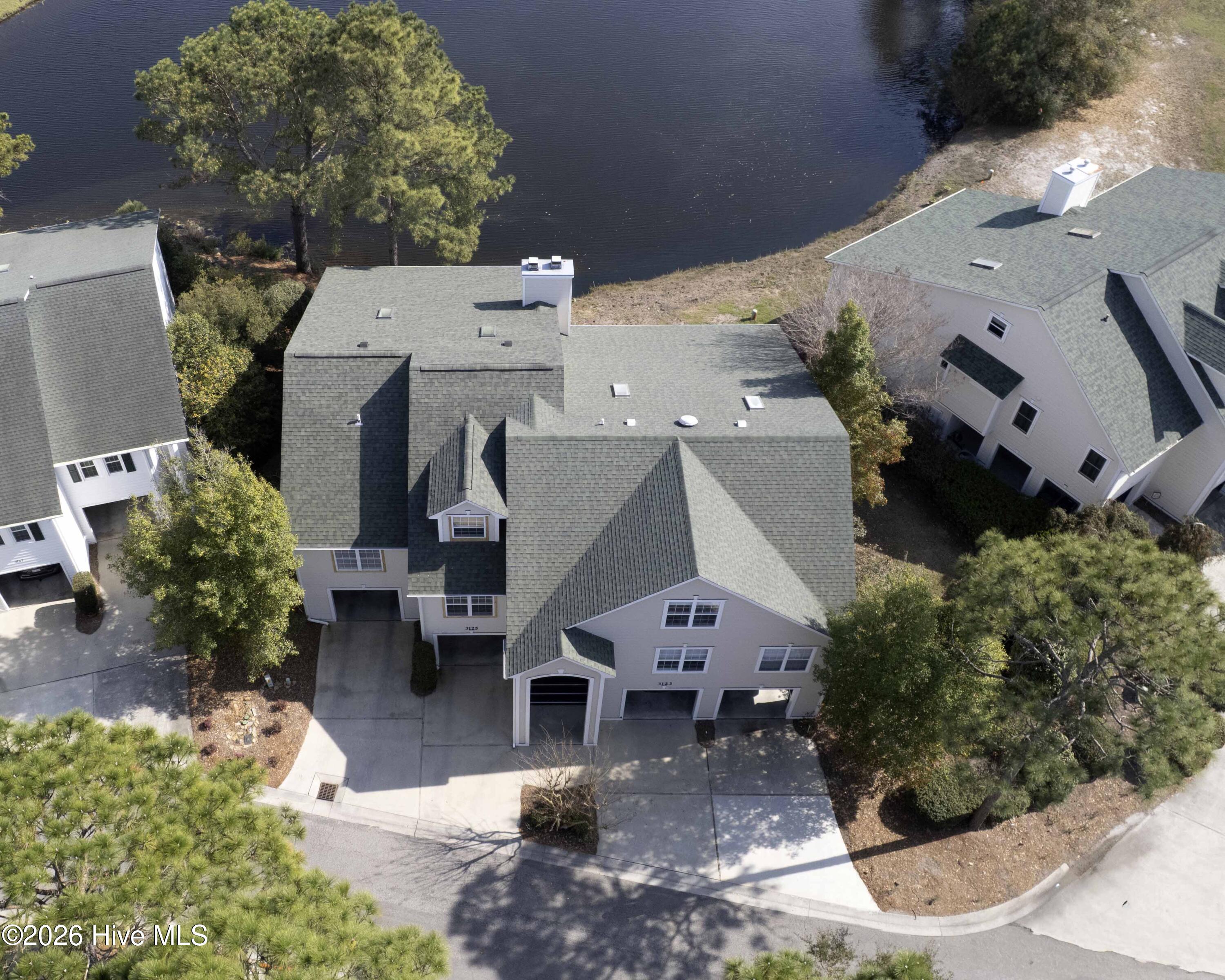 100563041 | Photo 54