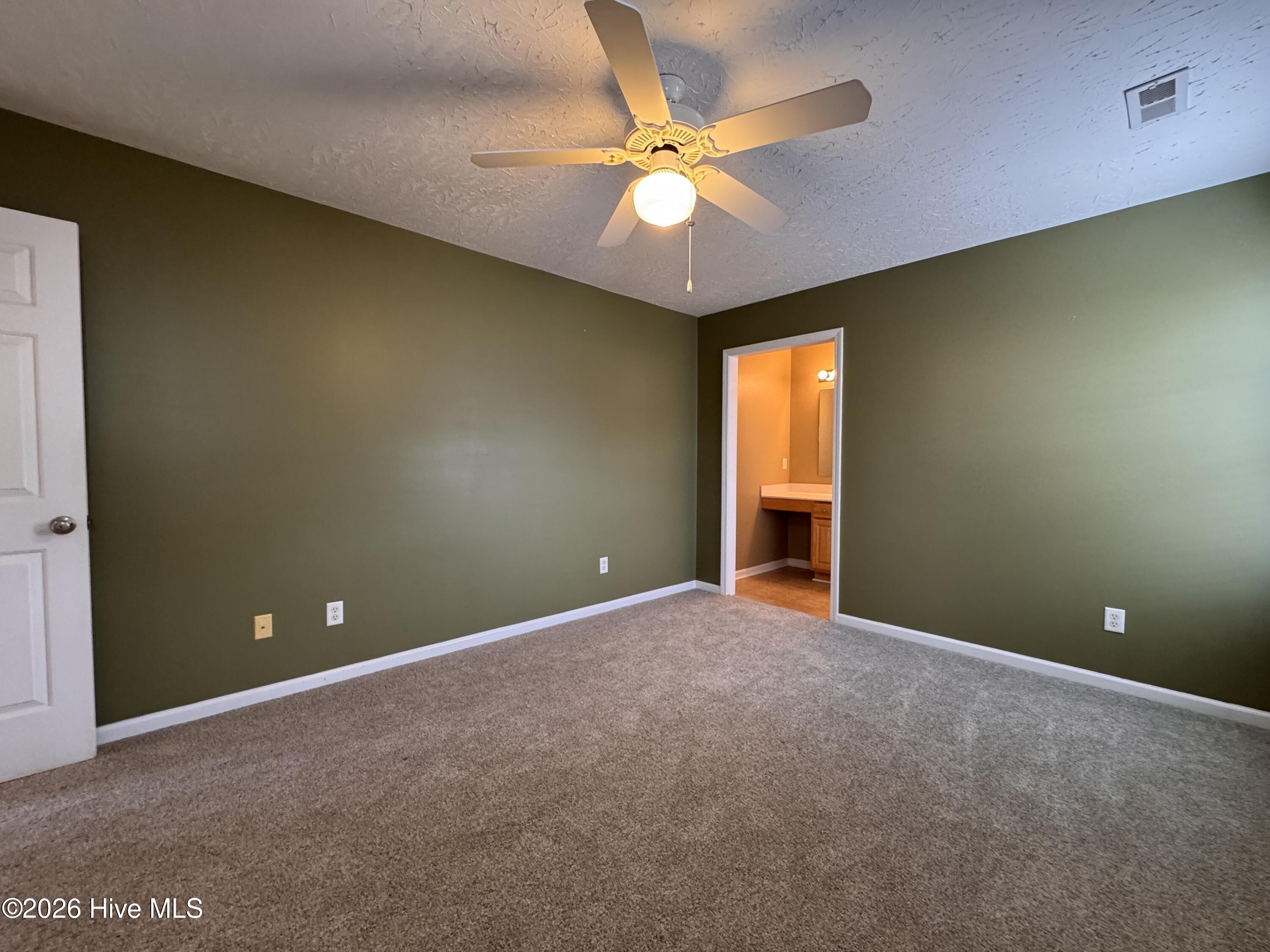 100556334 | Photo 10