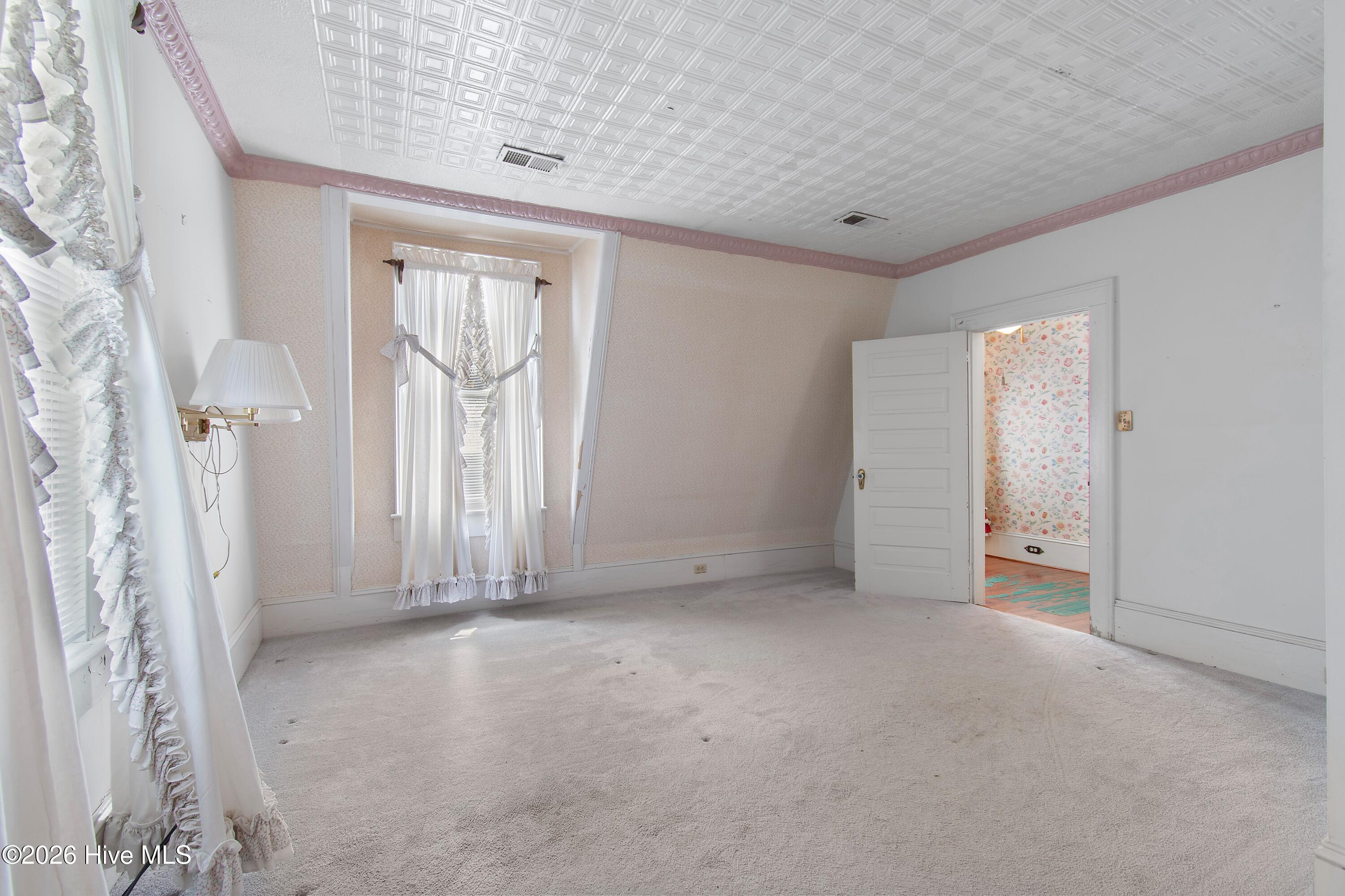 100566206 | Photo 42