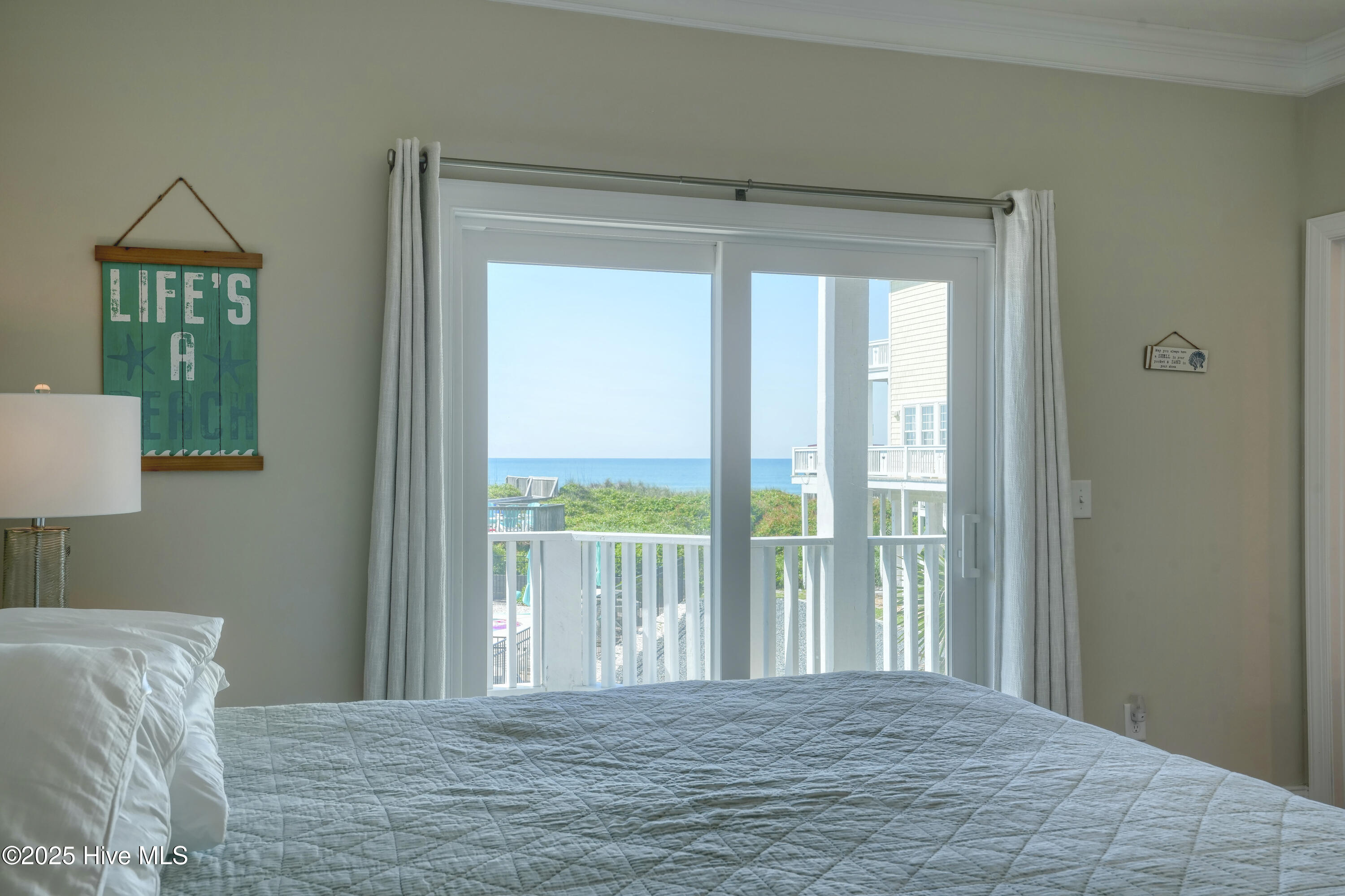 100510415 | Photo 22