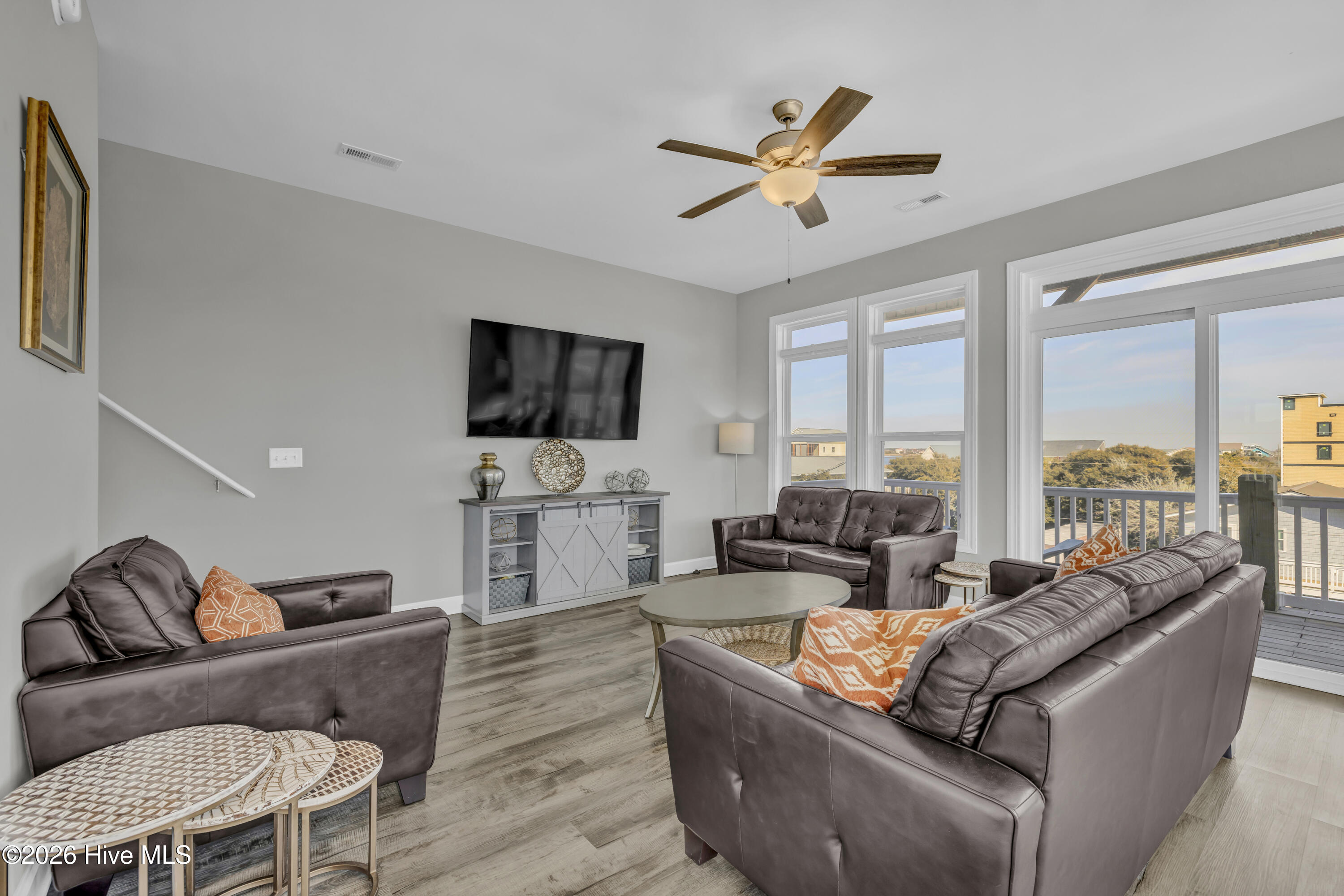 100547519 | Photo 18