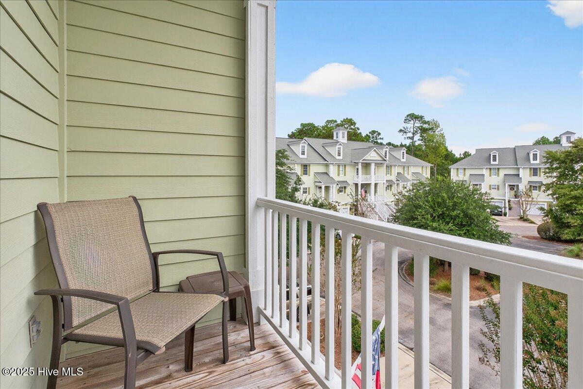 100534230 | Photo 43