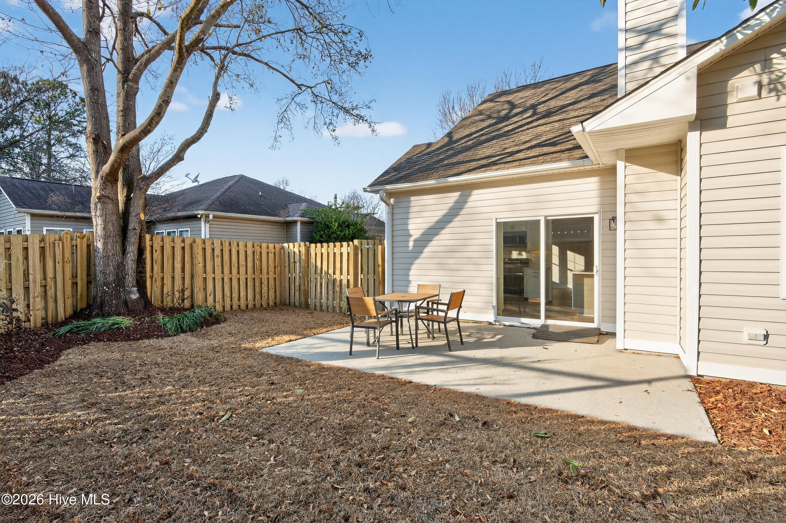 100553839 | Photo 35