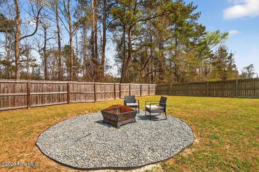 100562347 | Photo 14