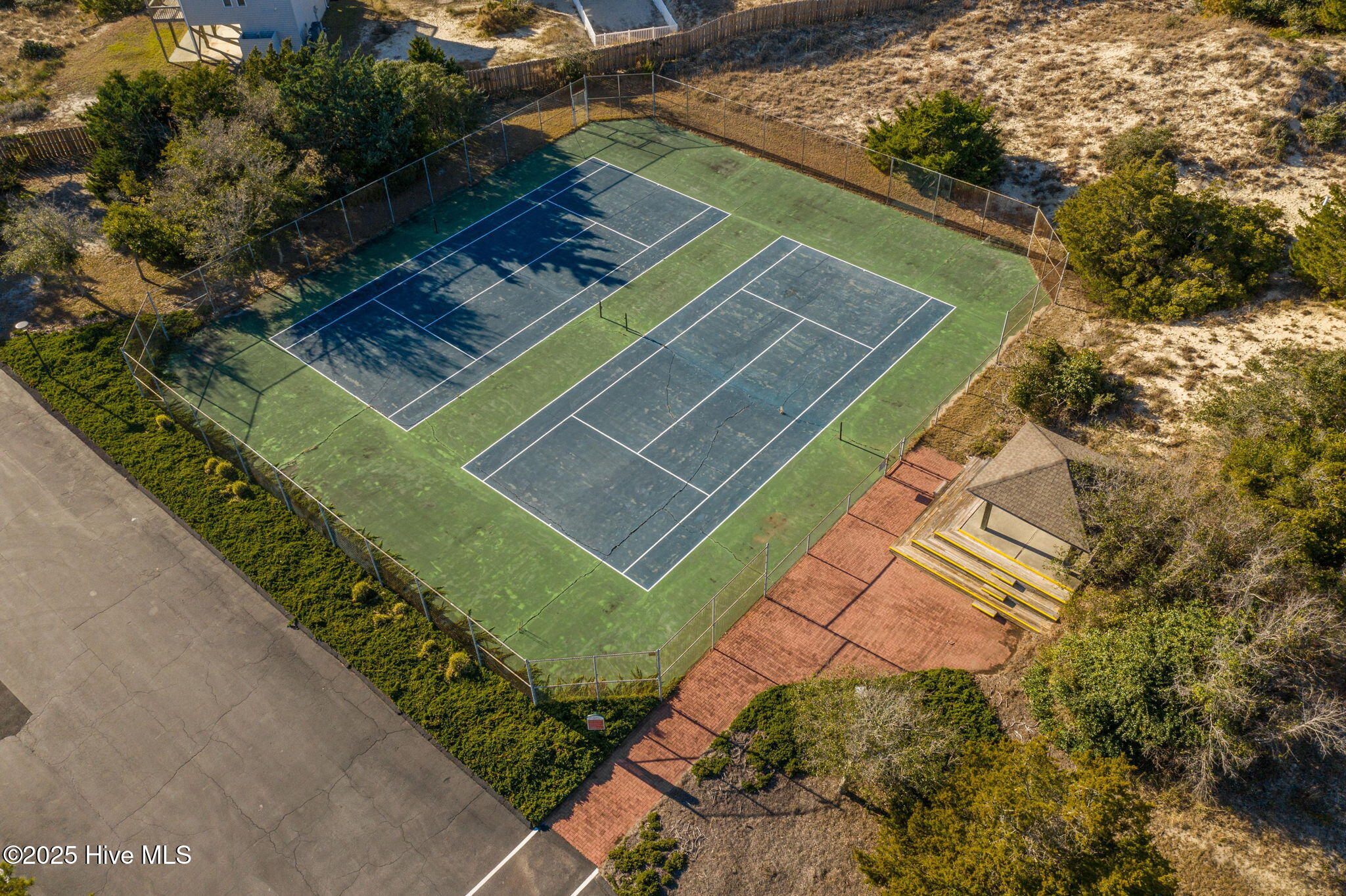 100543280 | Photo 42