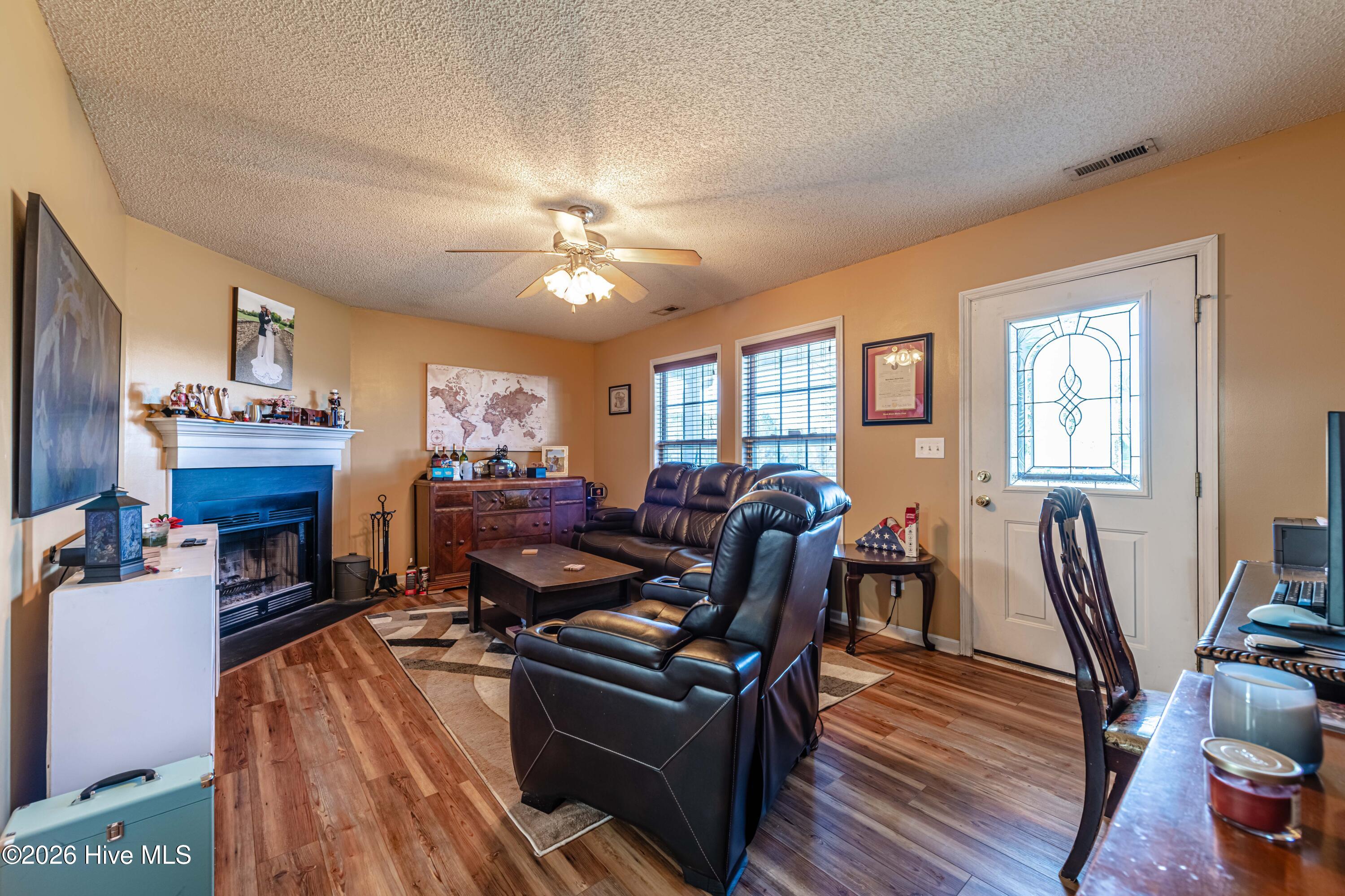 101 Barrington Court,Maple Hill