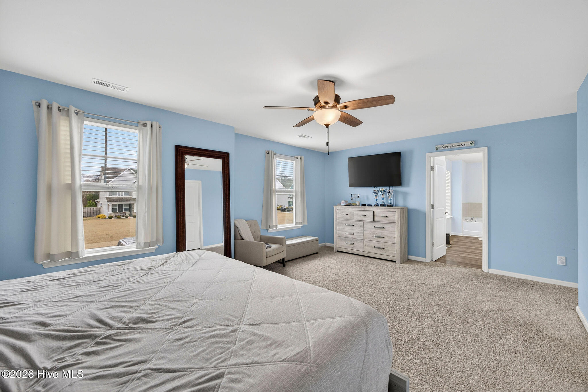 100557202 | Photo 11