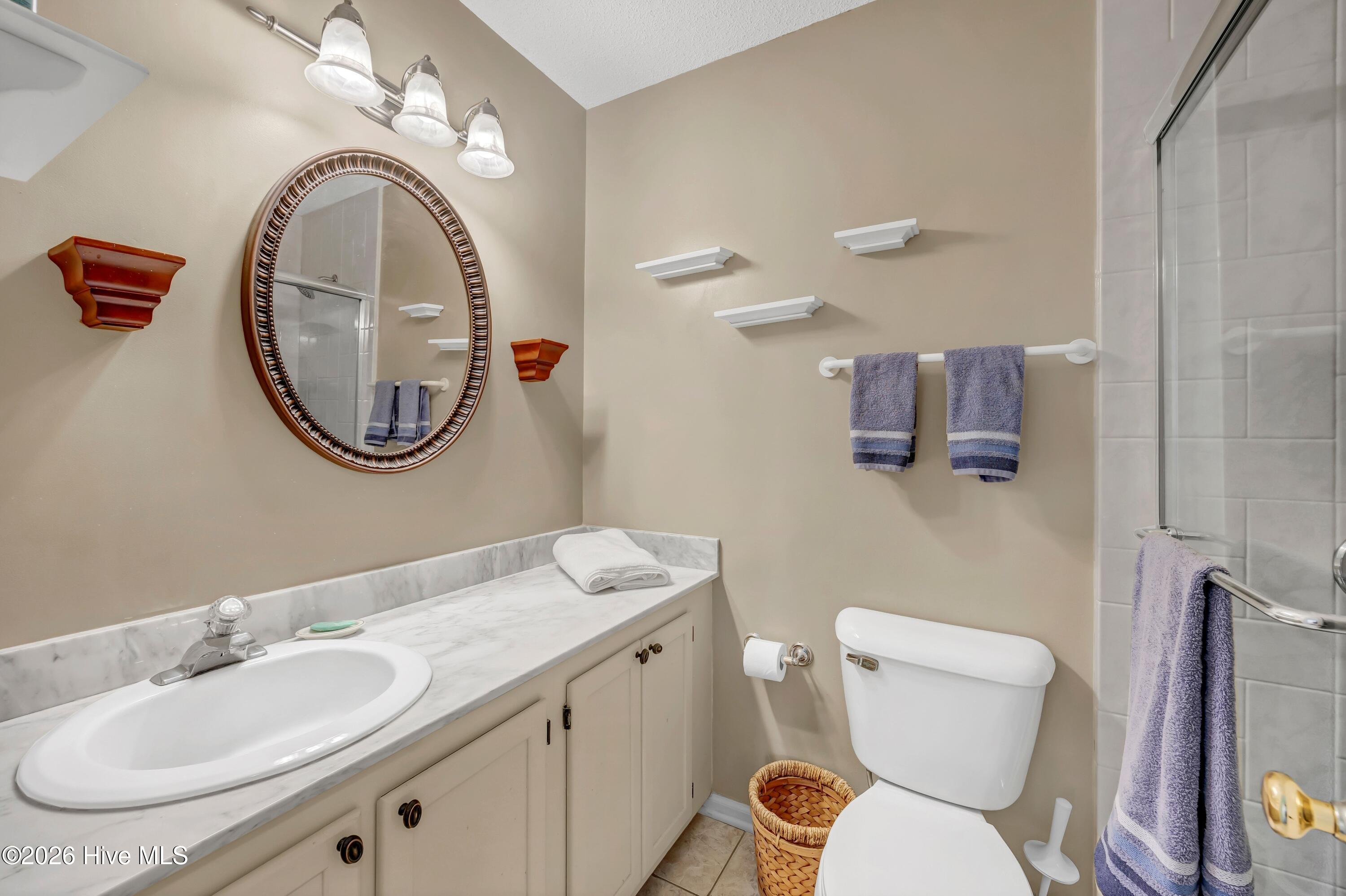 100554189 | Photo 16