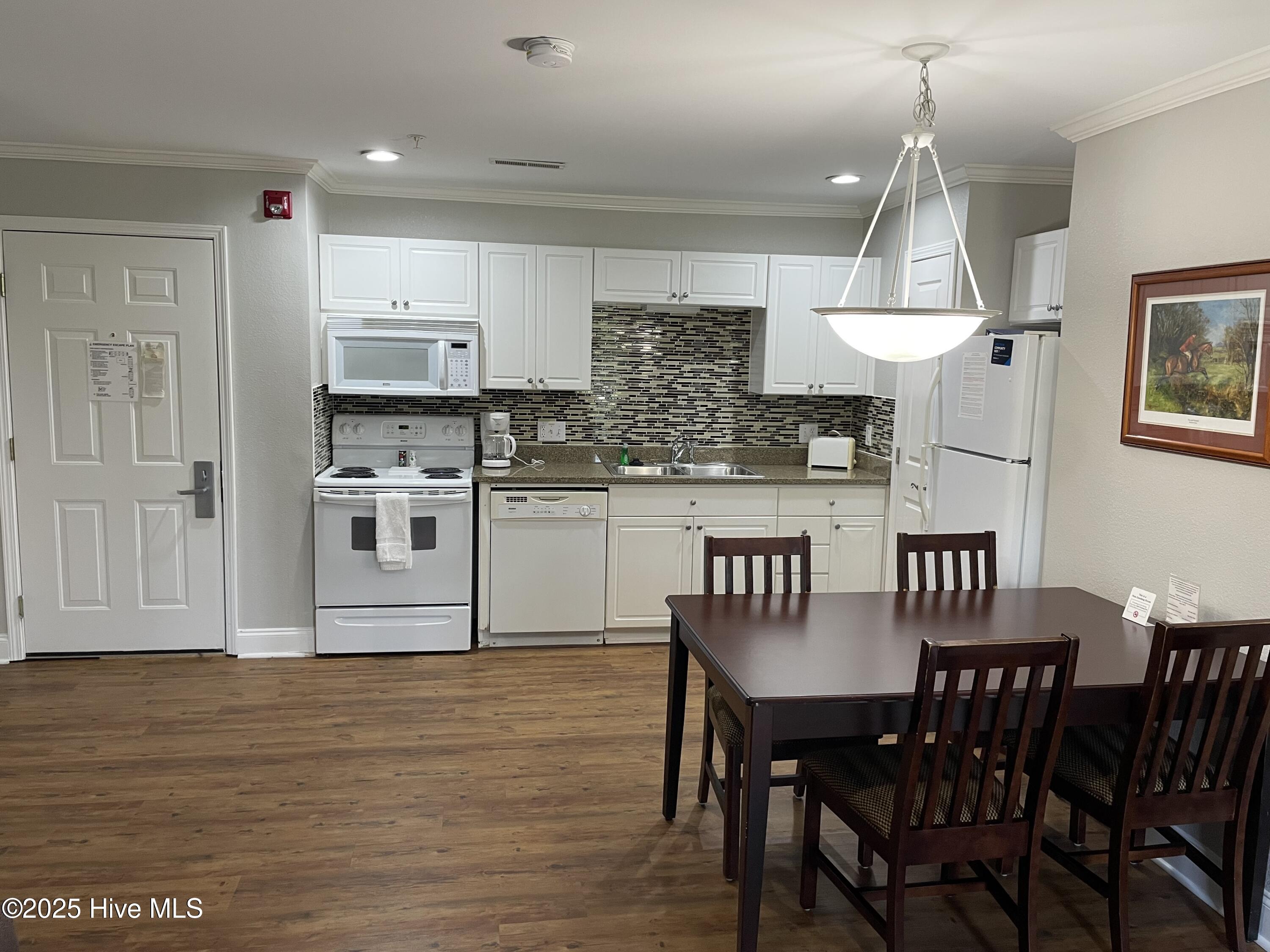 520 Little River Farm Boulevard UNIT C100, Carthage, NC, 28327