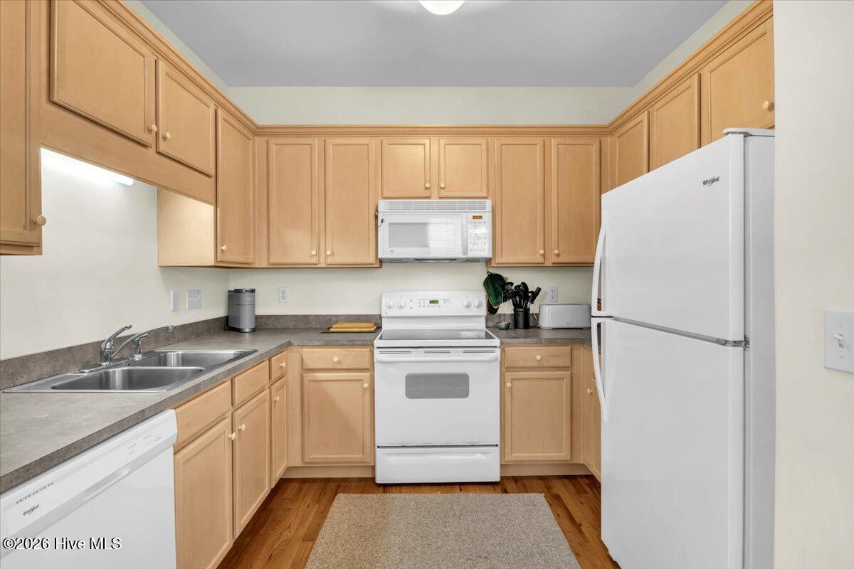 100550365 | Photo 25