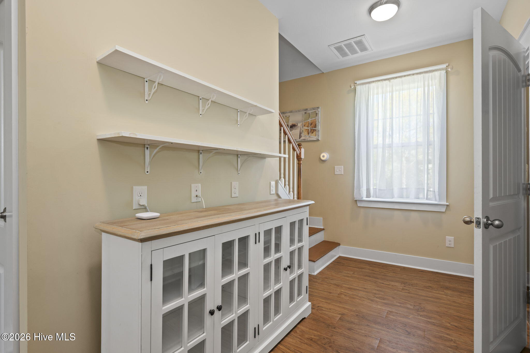 100565691 | Photo 27