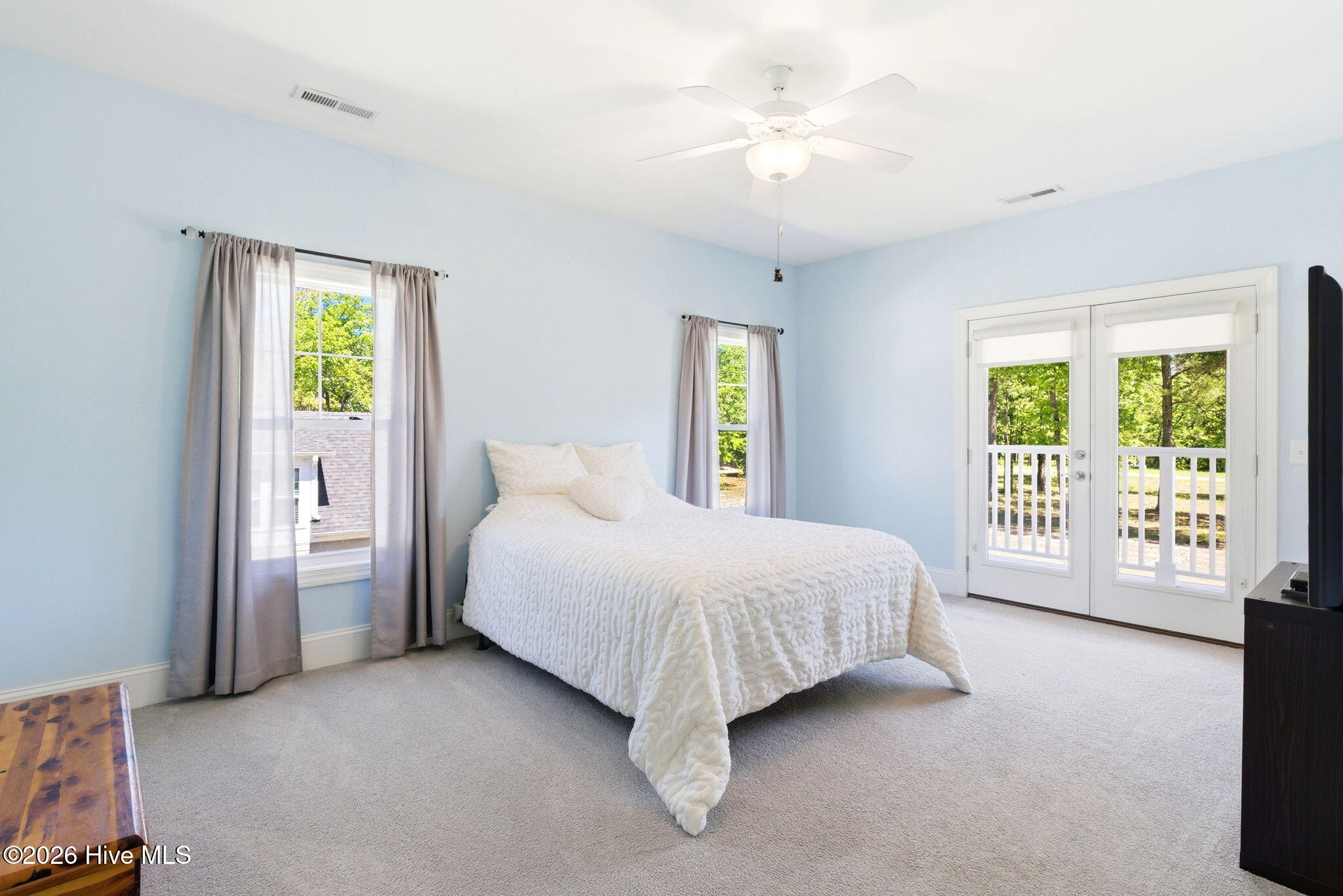 100566822 | Photo 43