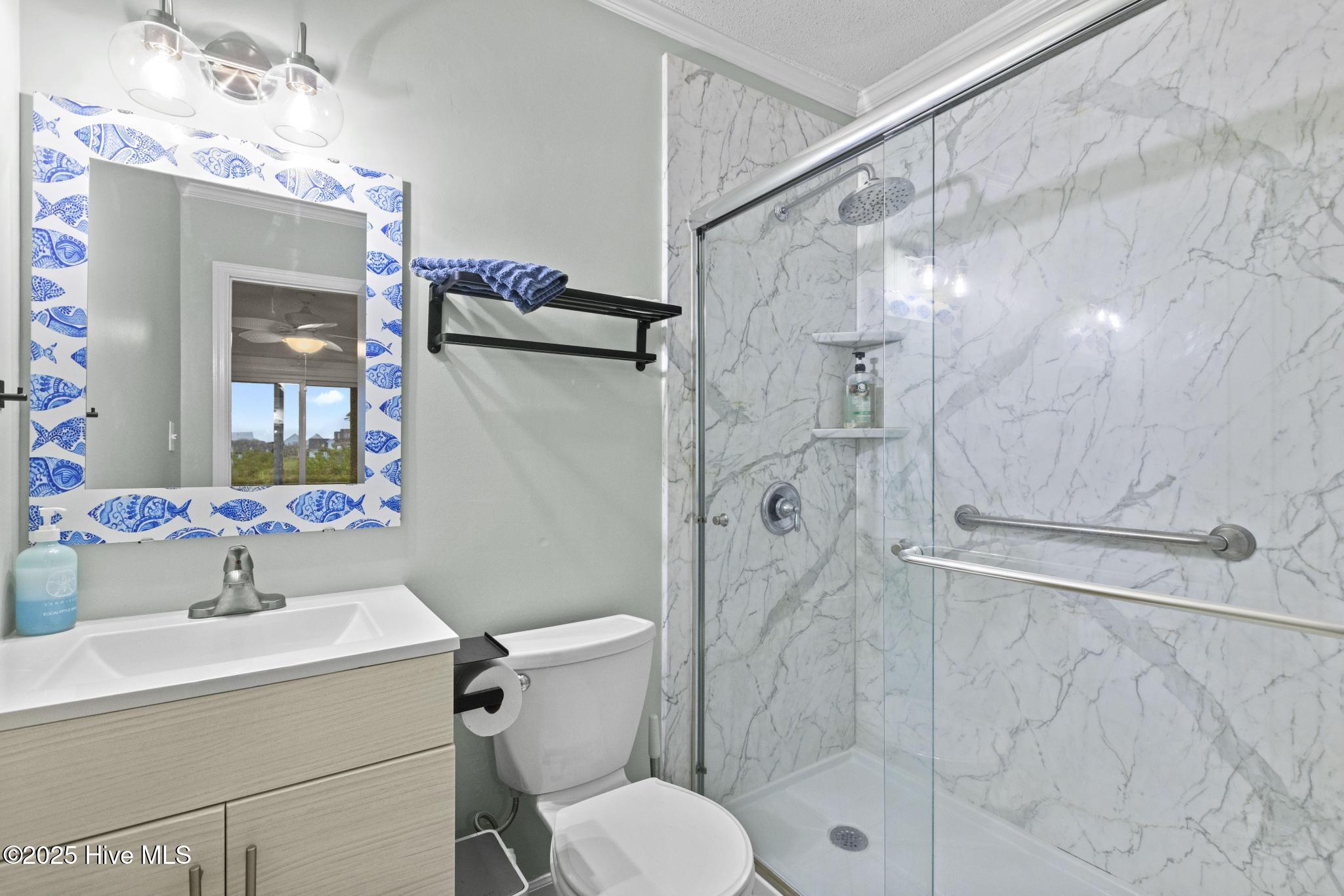 100525730 | Photo 25