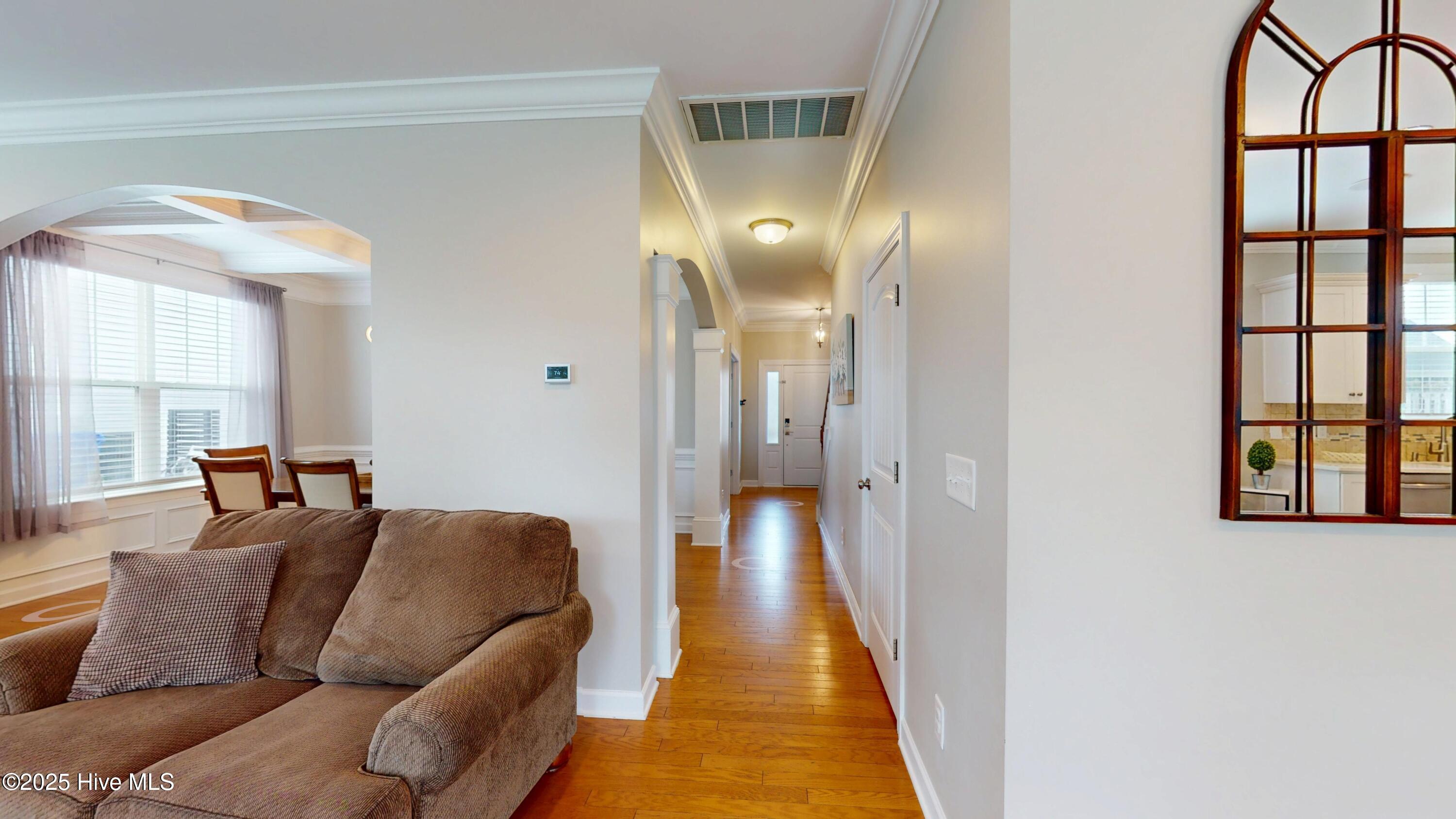 100526795 | Photo 19