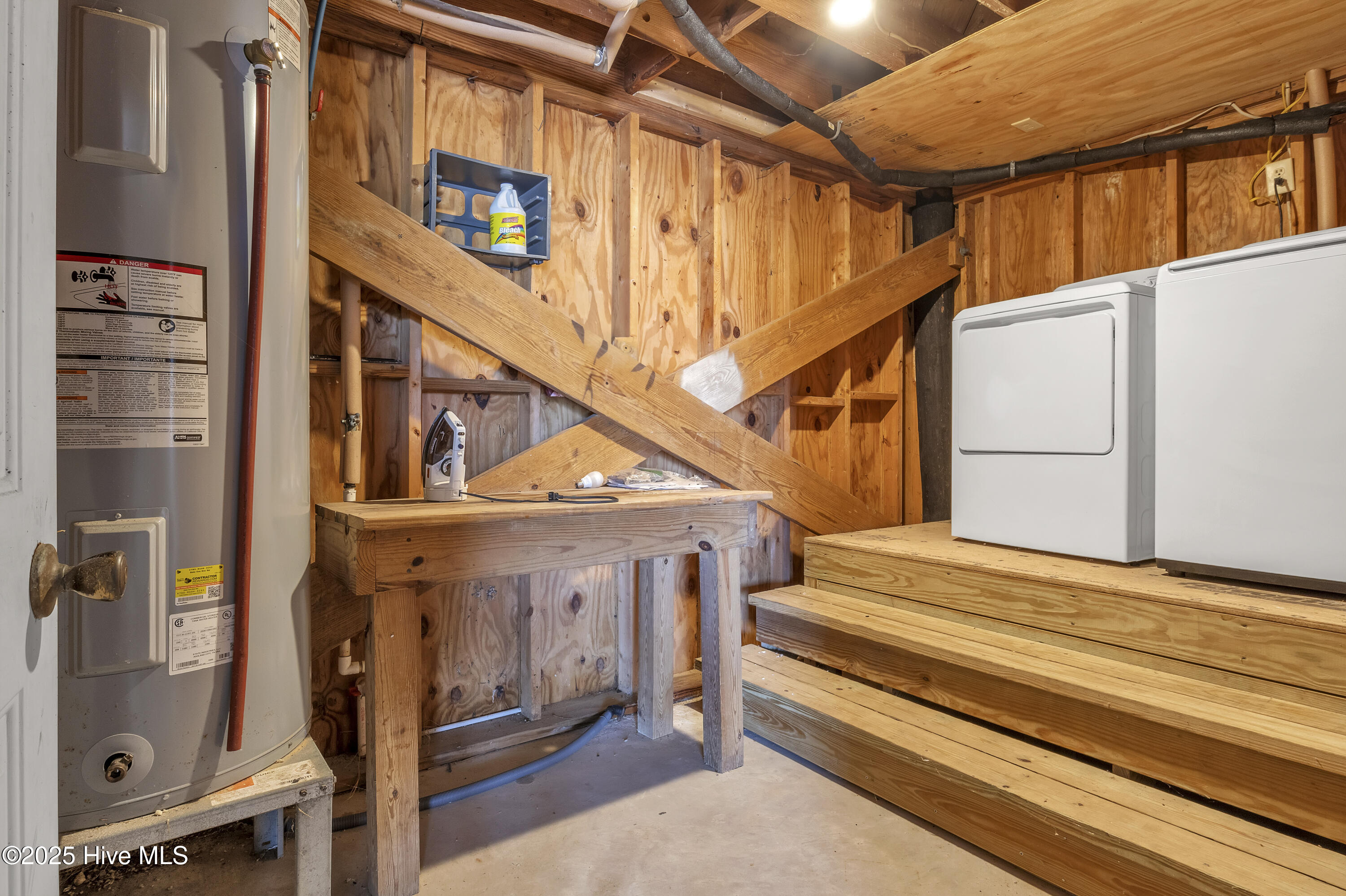 100545312 | Photo 44