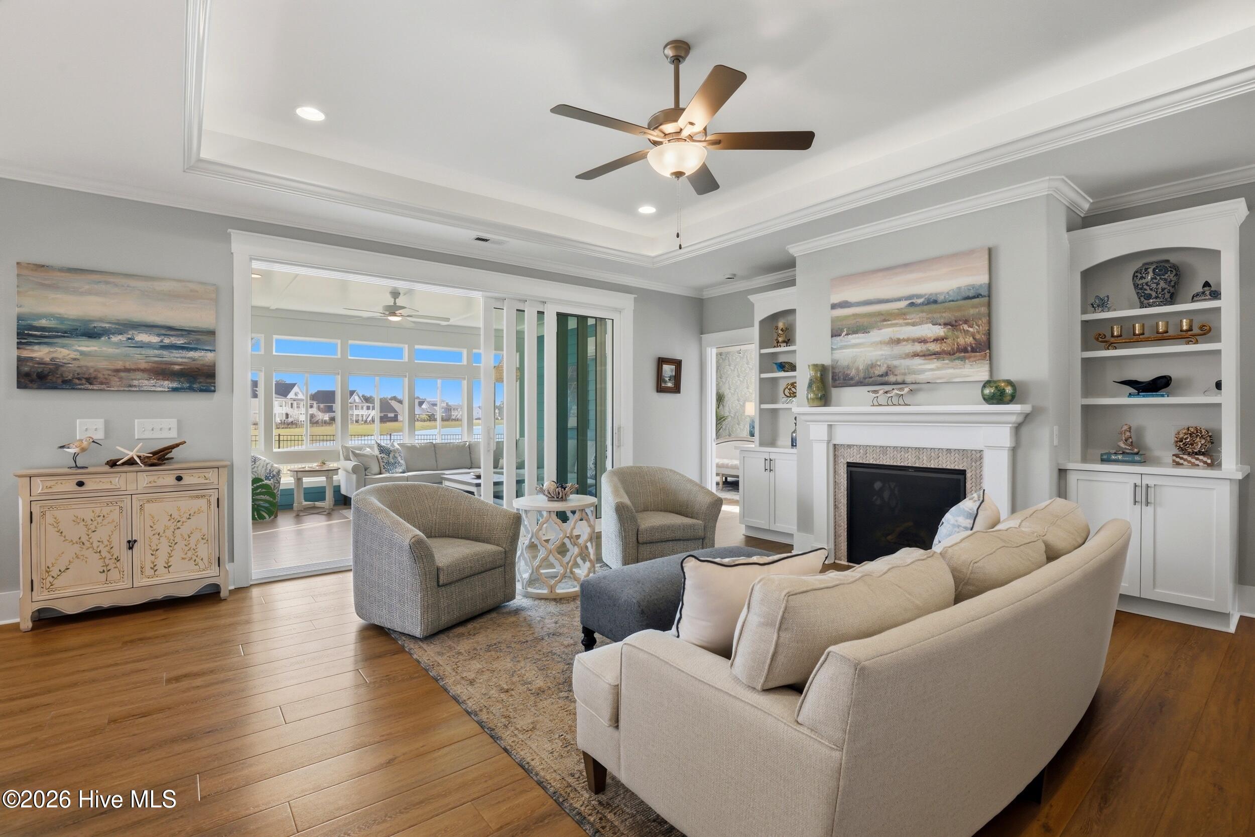 100562298 | Photo 11