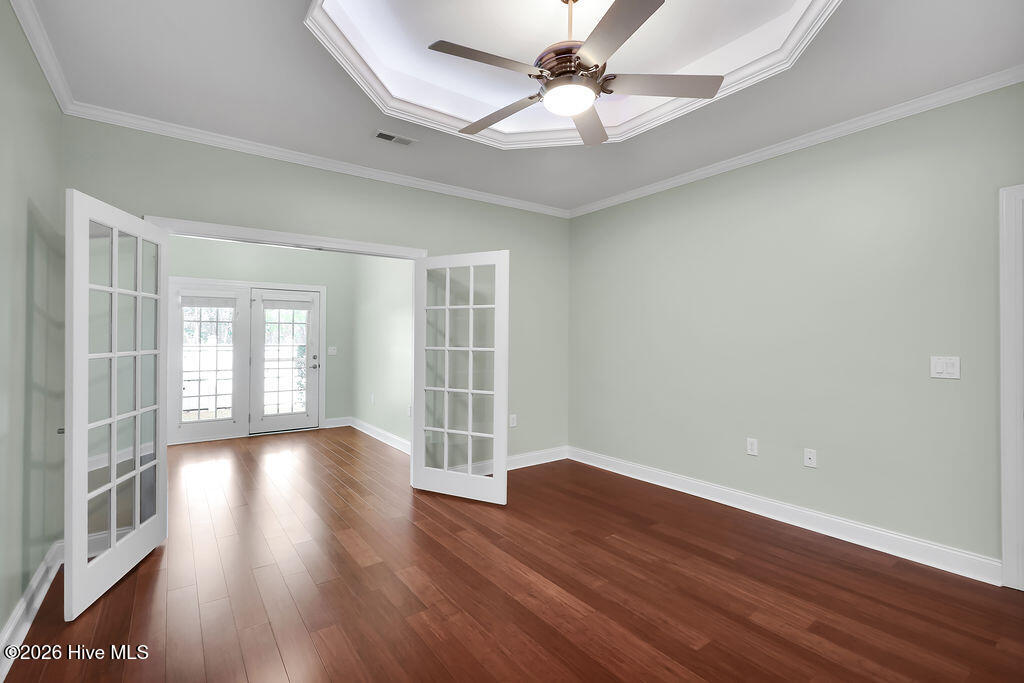 100548376 | Photo 23