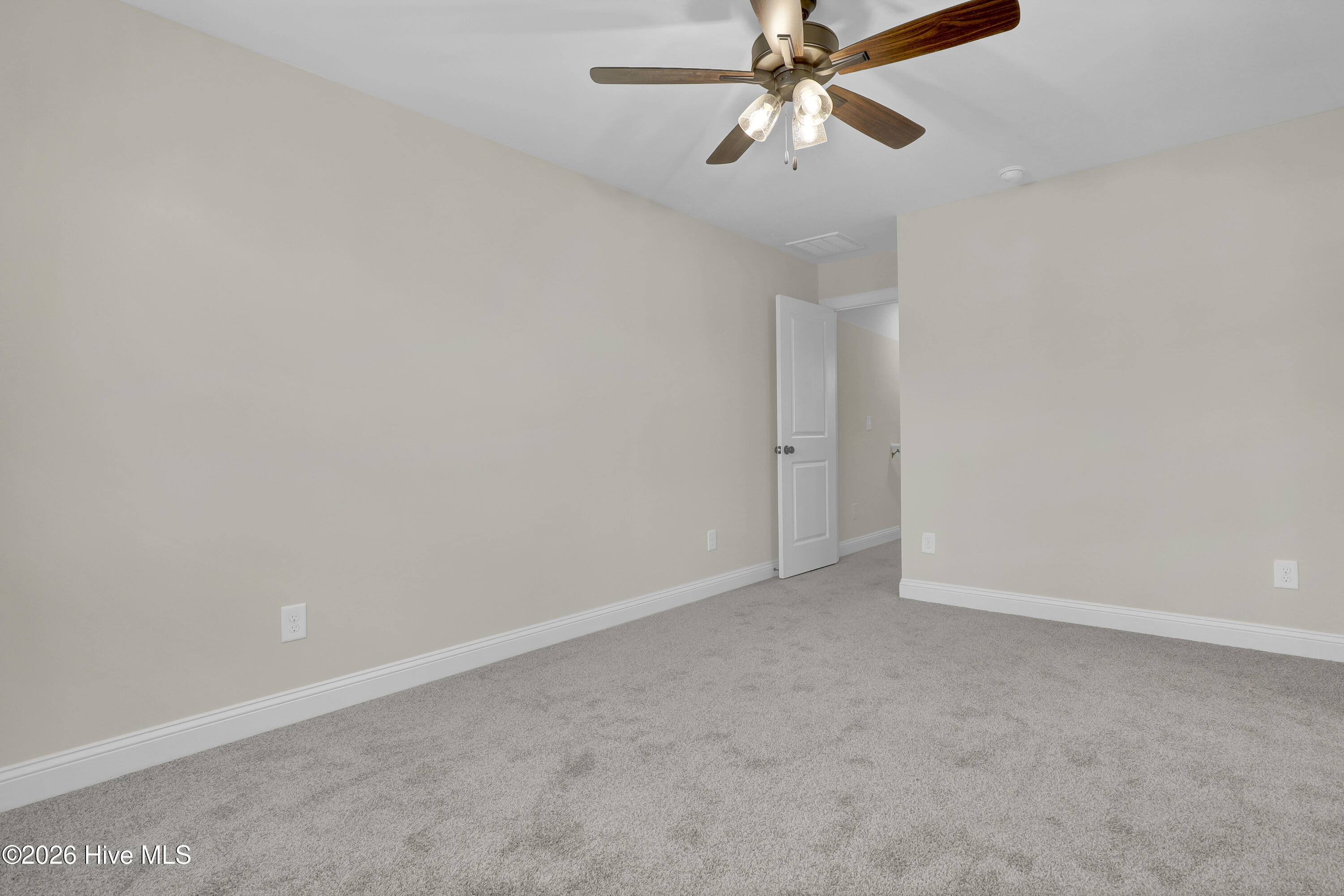 100537571 | Photo 21