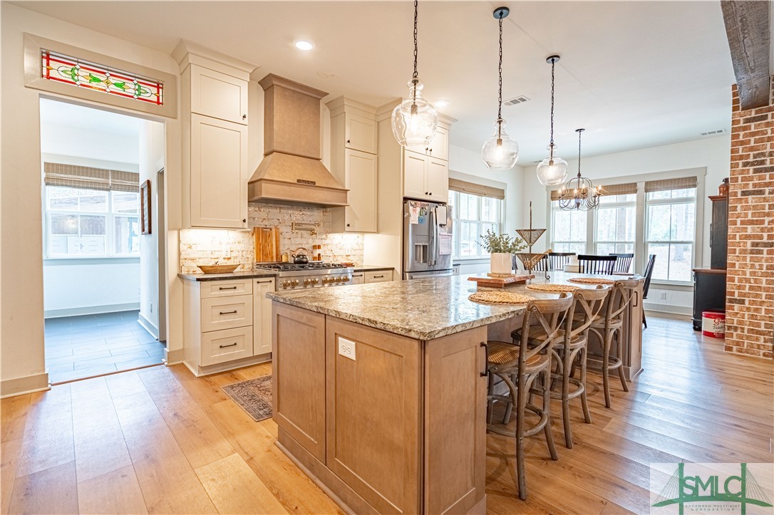 From Greatroom to Kitchen