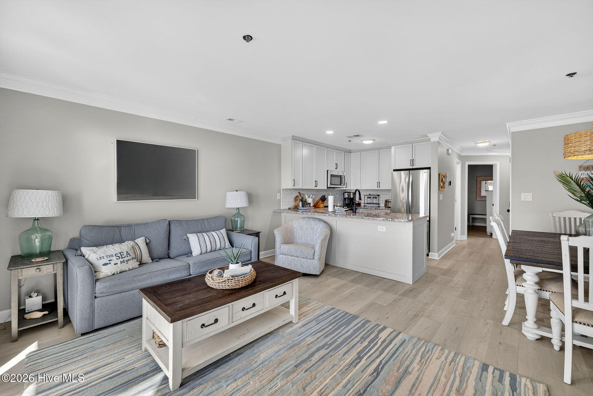 100550000 | Photo 16