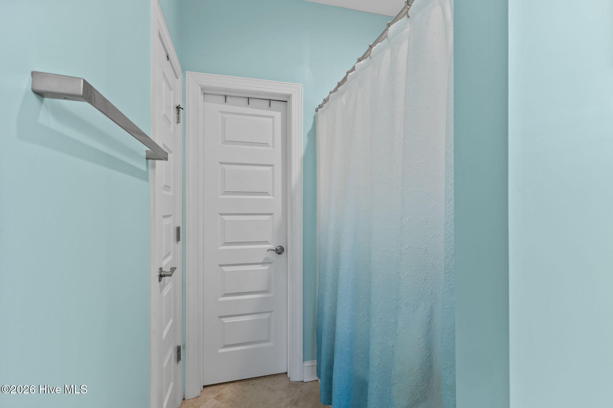 100560344 | Photo 64