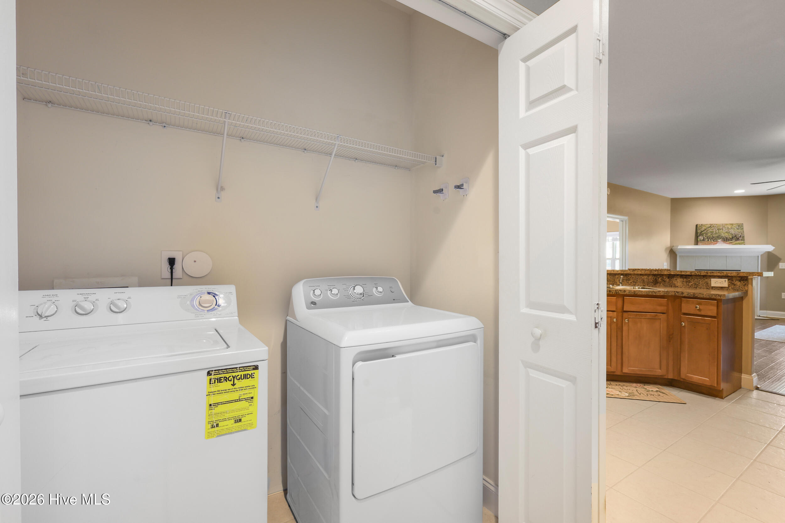 100552325 | Photo 45