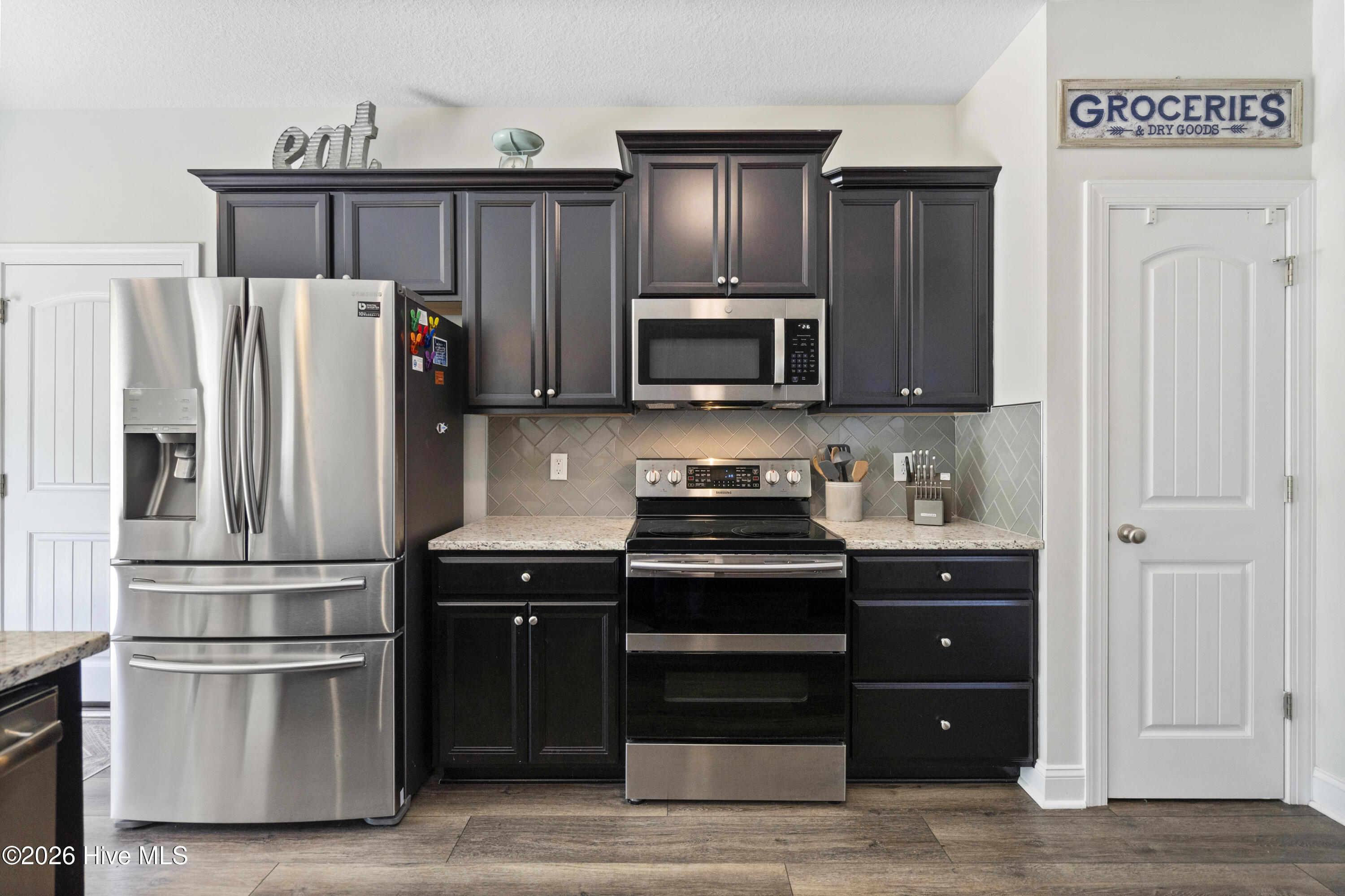 100564878 | Photo 20